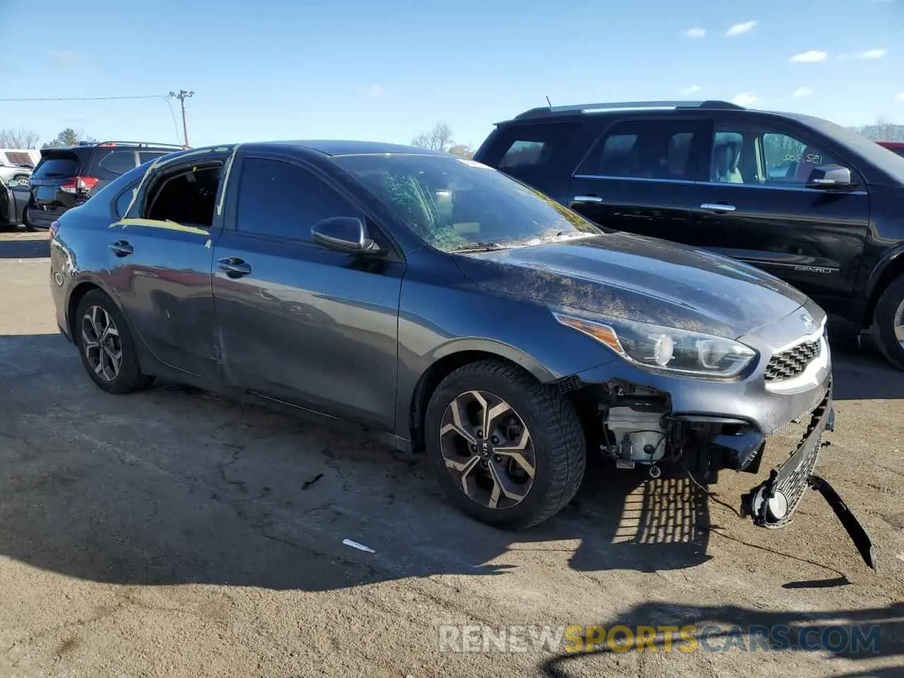 4 Photograph of a damaged car 3KPF24AD4LE230438 KIA FORTE 2020