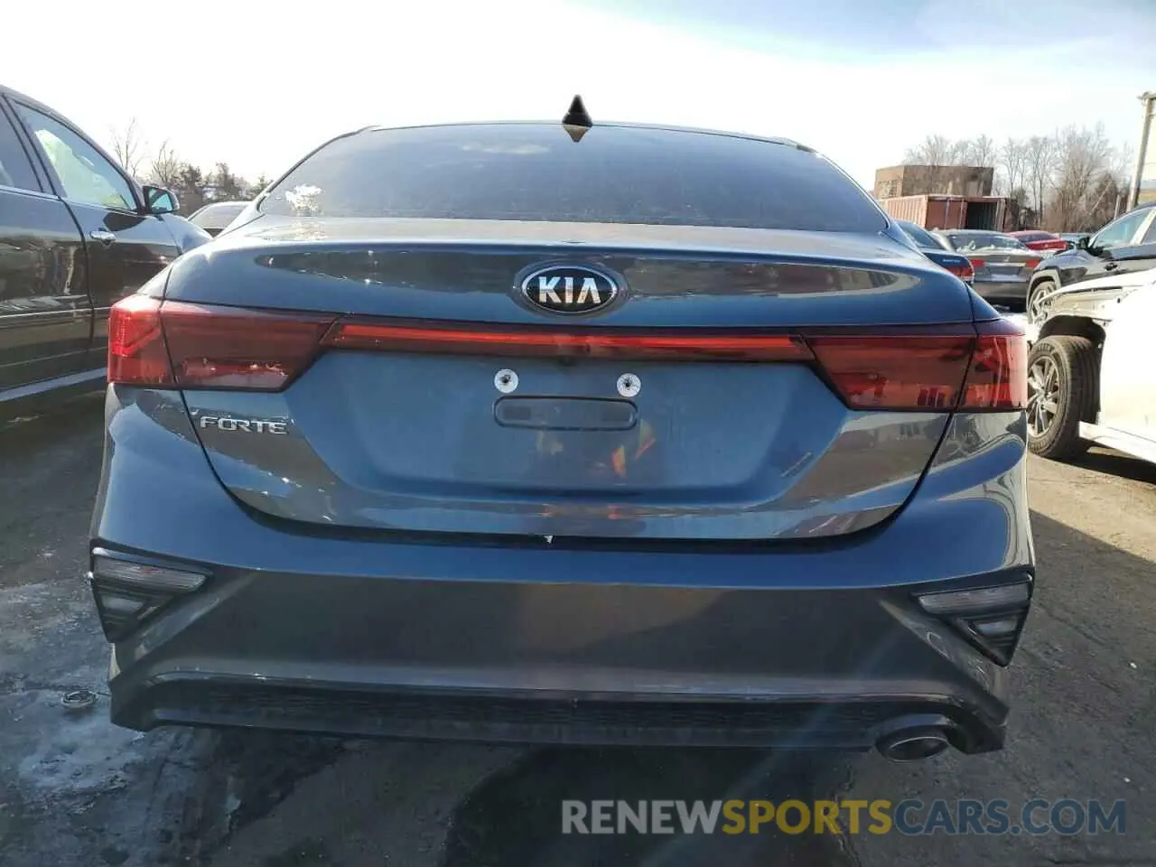 6 Photograph of a damaged car 3KPF24AD4LE230438 KIA FORTE 2020