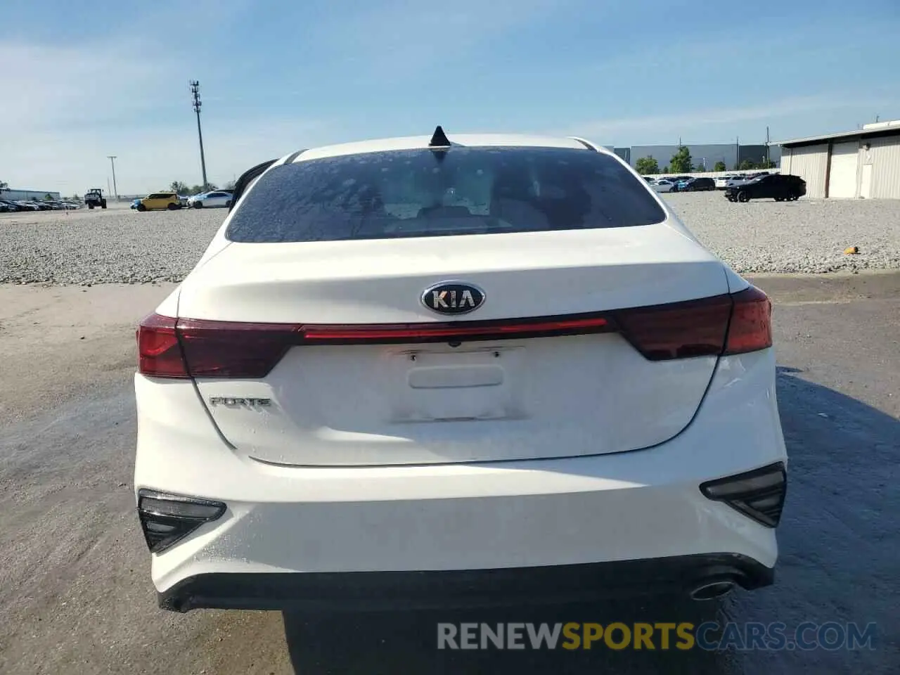 6 Photograph of a damaged car 3KPF24AD4LE243934 KIA FORTE 2020