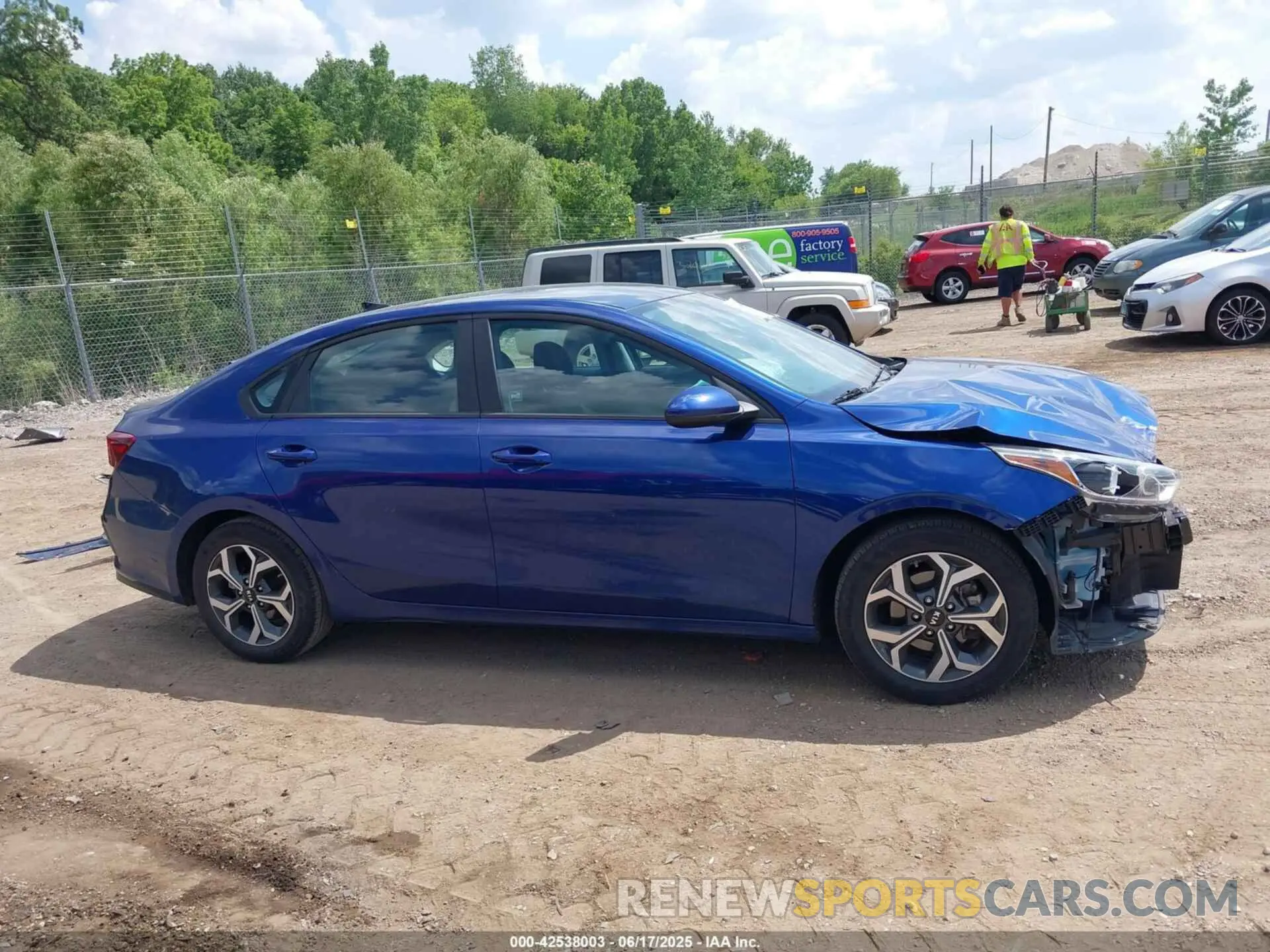 13 Photograph of a damaged car 3KPF24AD4LE257896 KIA FORTE 2020