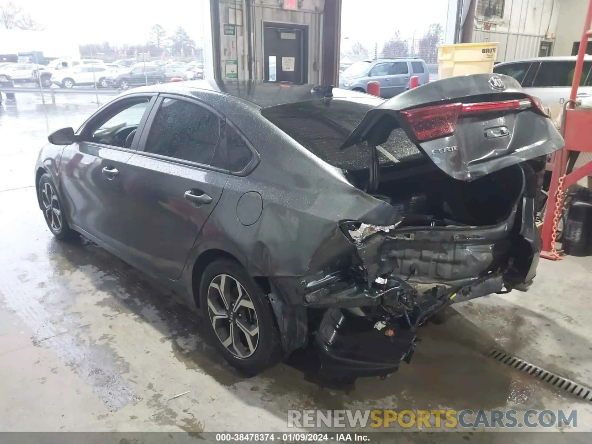 15 Photograph of a damaged car 3KPF24AD4LE259731 KIA FORTE 2020