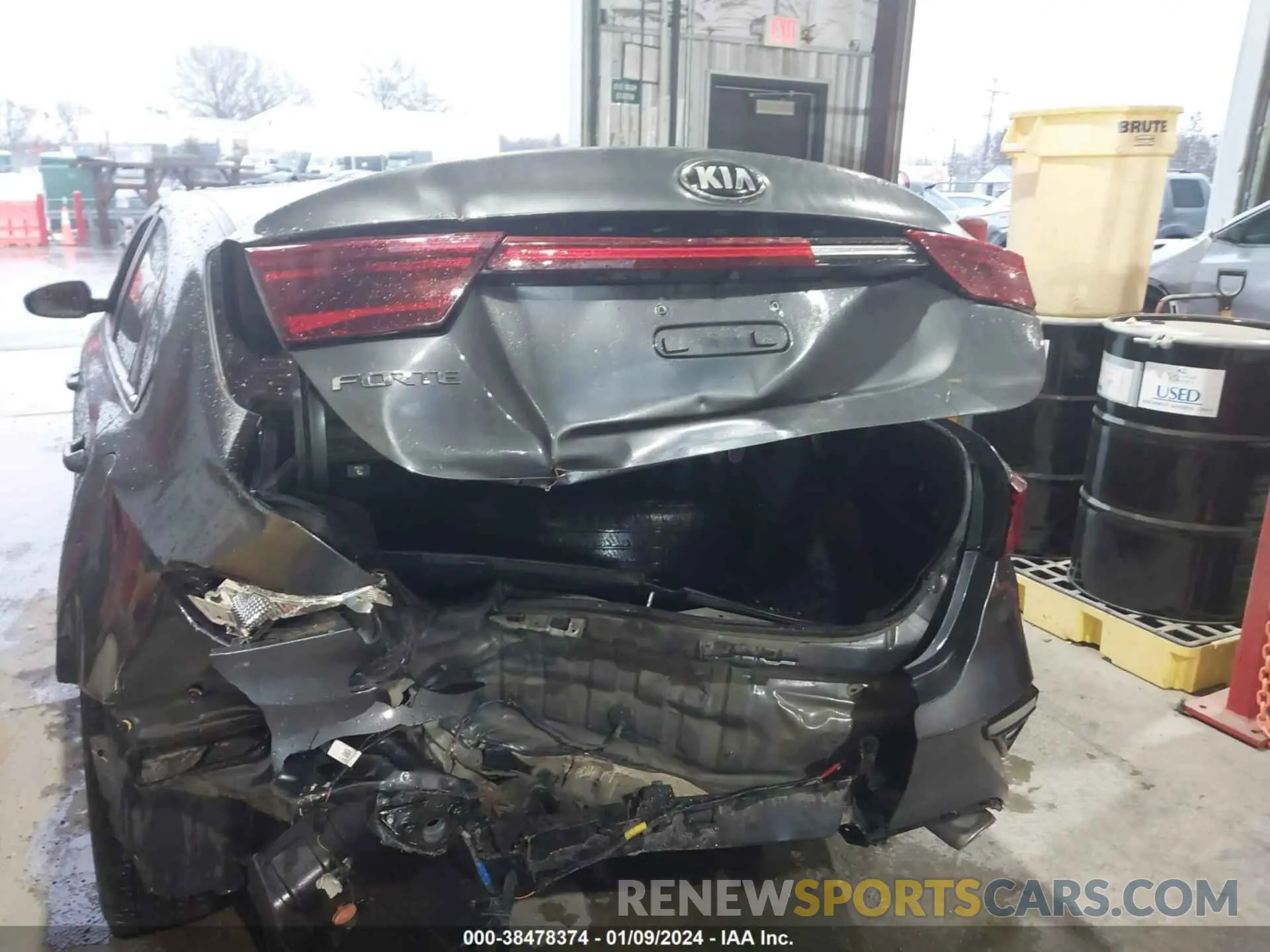 6 Photograph of a damaged car 3KPF24AD4LE259731 KIA FORTE 2020