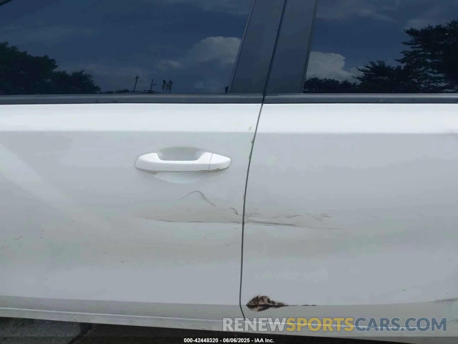 19 Photograph of a damaged car 3KPF24AD4LE260944 KIA FORTE 2020