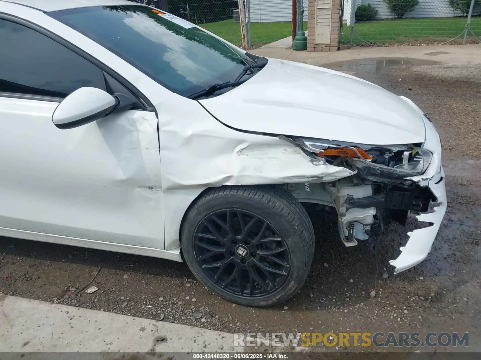 6 Photograph of a damaged car 3KPF24AD4LE260944 KIA FORTE 2020