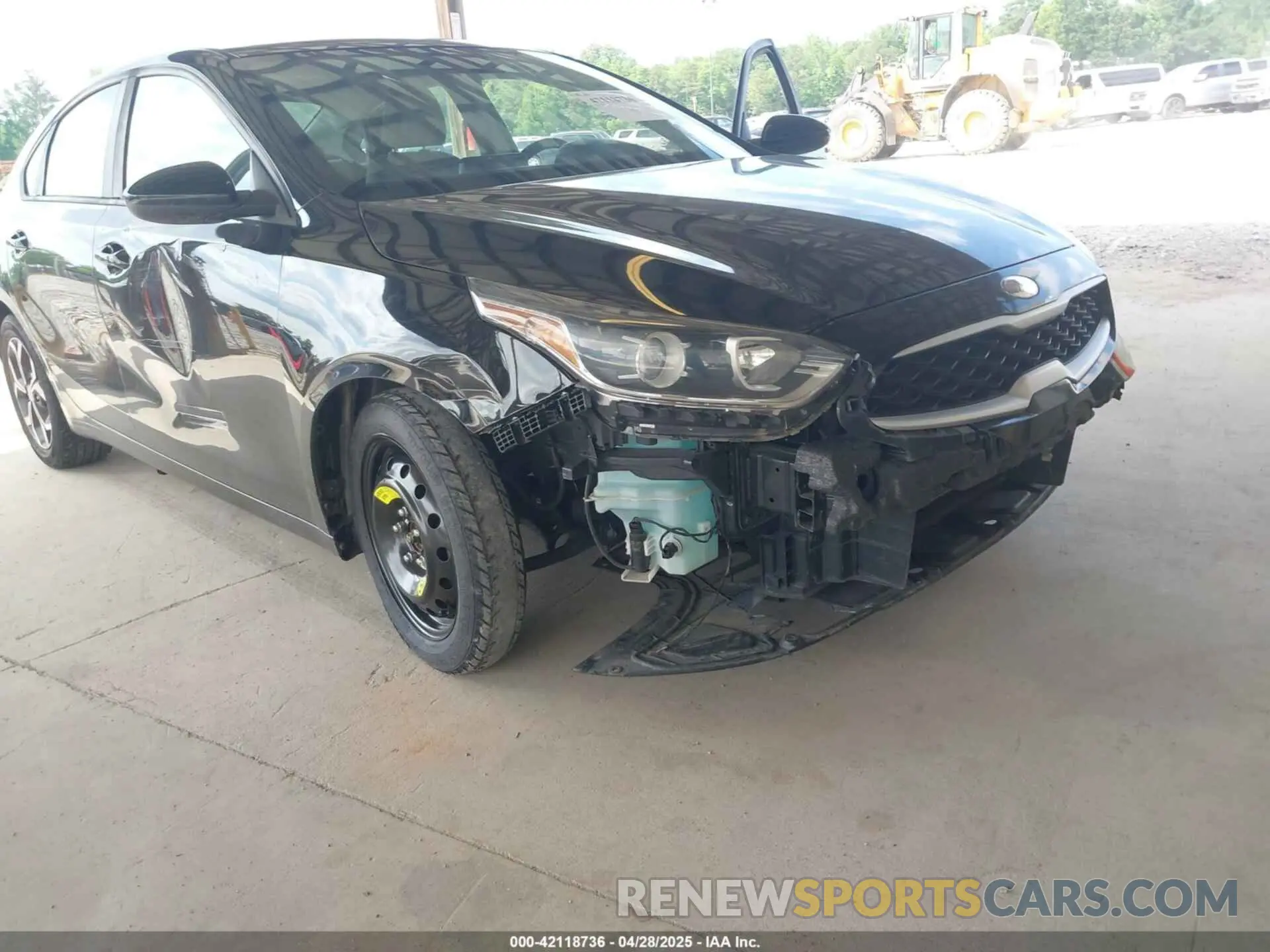 6 Photograph of a damaged car 3KPF24AD5LE141476 KIA FORTE 2020
