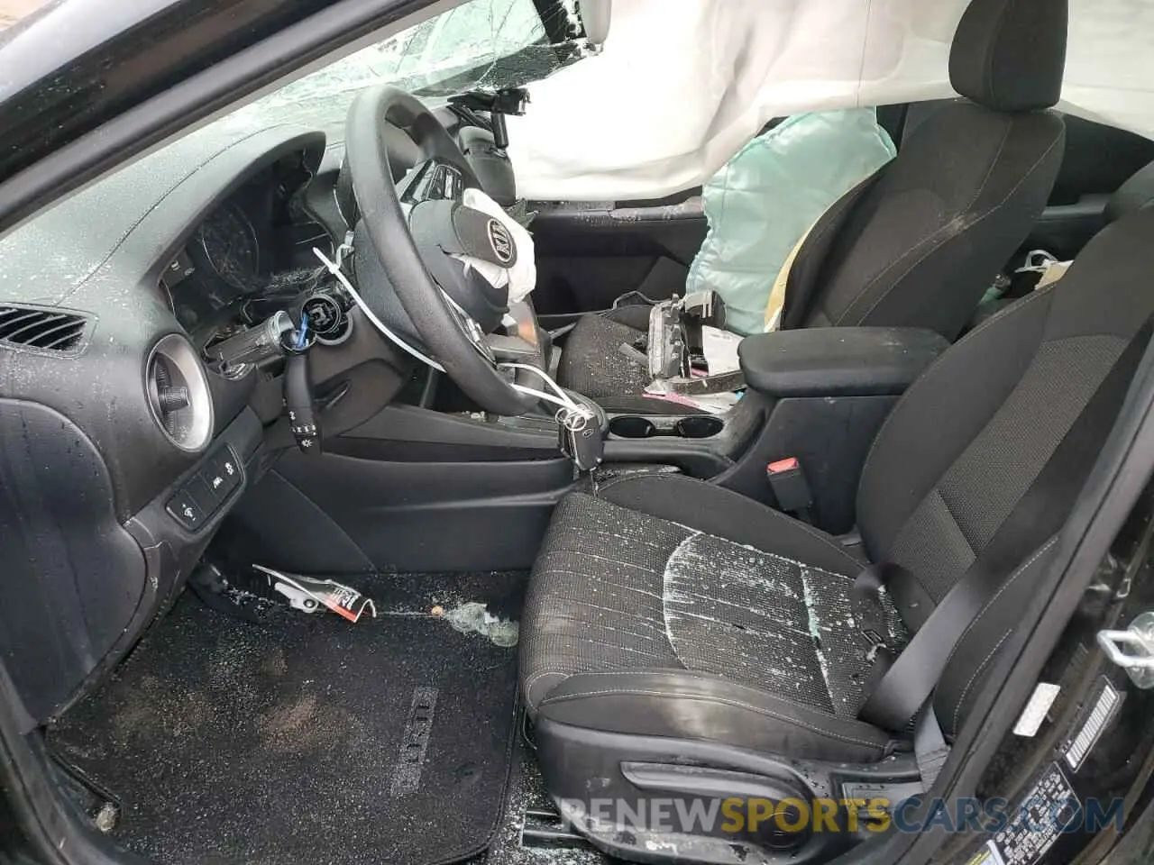 7 Photograph of a damaged car 3KPF24AD5LE143714 KIA FORTE 2020