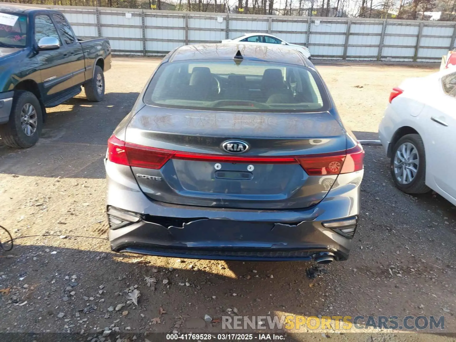 16 Photograph of a damaged car 3KPF24AD5LE144572 KIA FORTE 2020