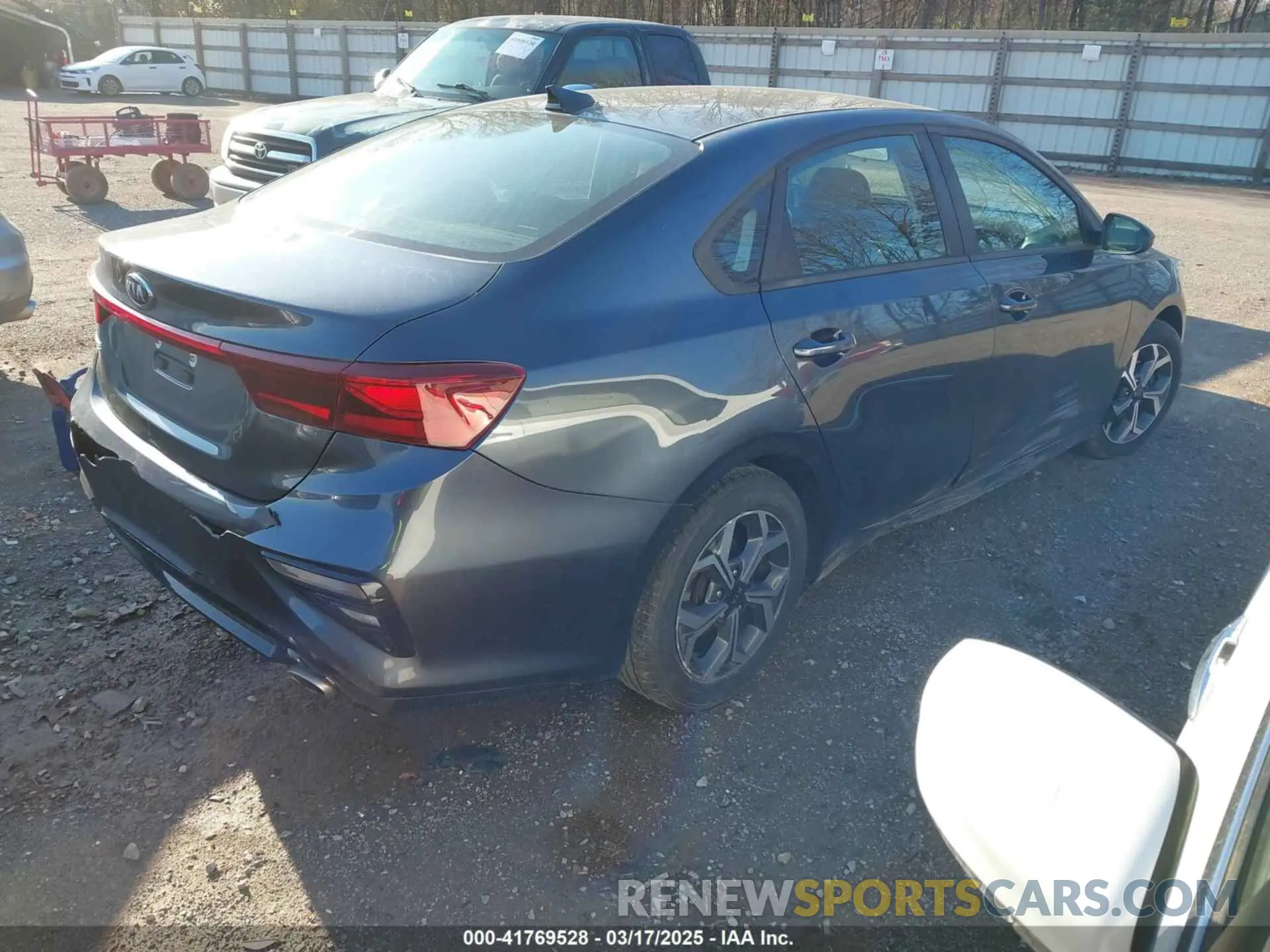 4 Photograph of a damaged car 3KPF24AD5LE144572 KIA FORTE 2020