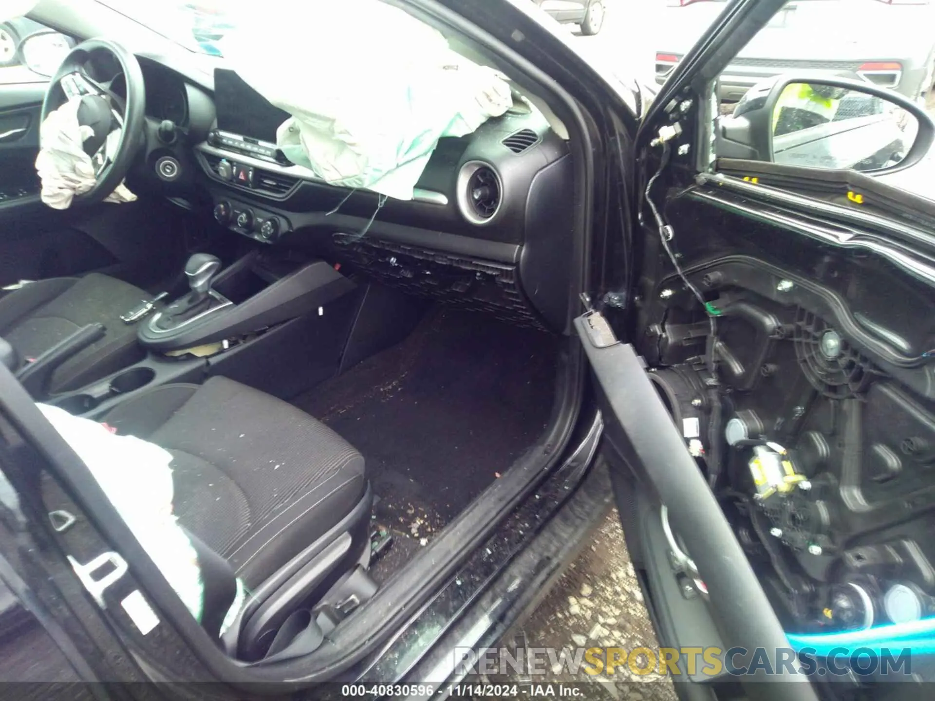 5 Photograph of a damaged car 3KPF24AD5LE144720 KIA FORTE 2020