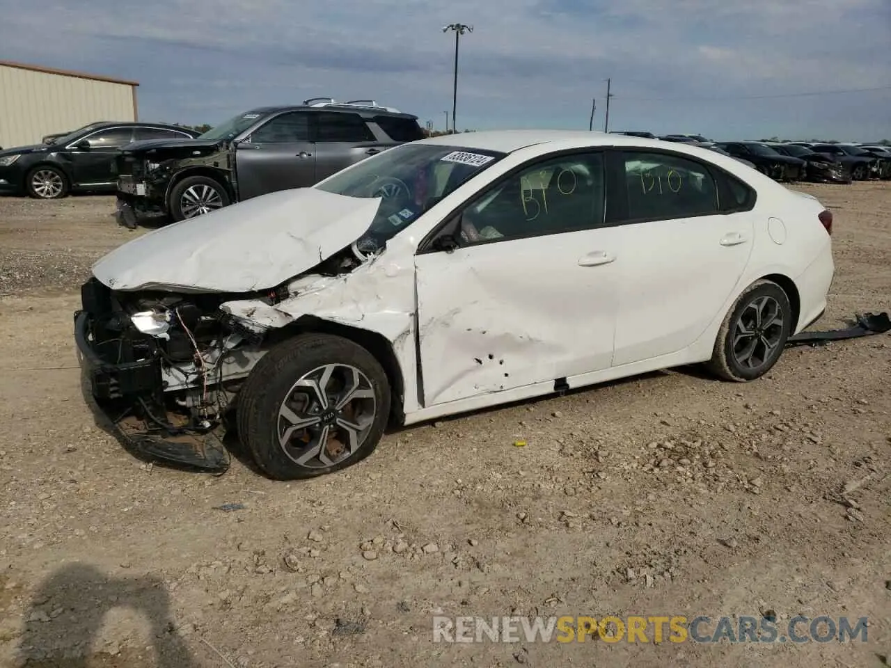 1 Photograph of a damaged car 3KPF24AD5LE145057 KIA FORTE 2020