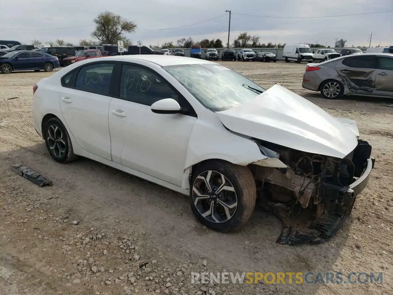 4 Photograph of a damaged car 3KPF24AD5LE145057 KIA FORTE 2020