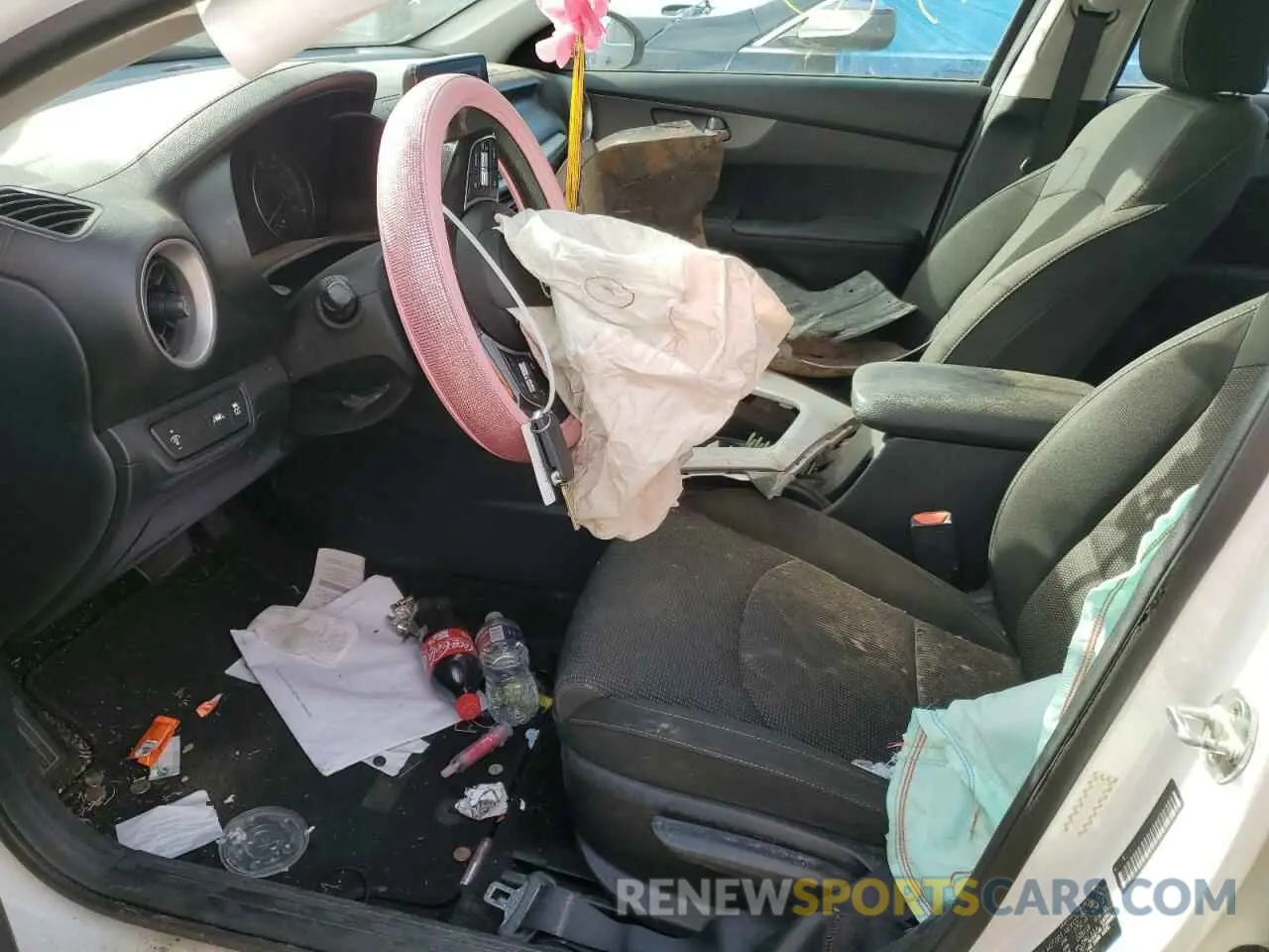 7 Photograph of a damaged car 3KPF24AD5LE145057 KIA FORTE 2020