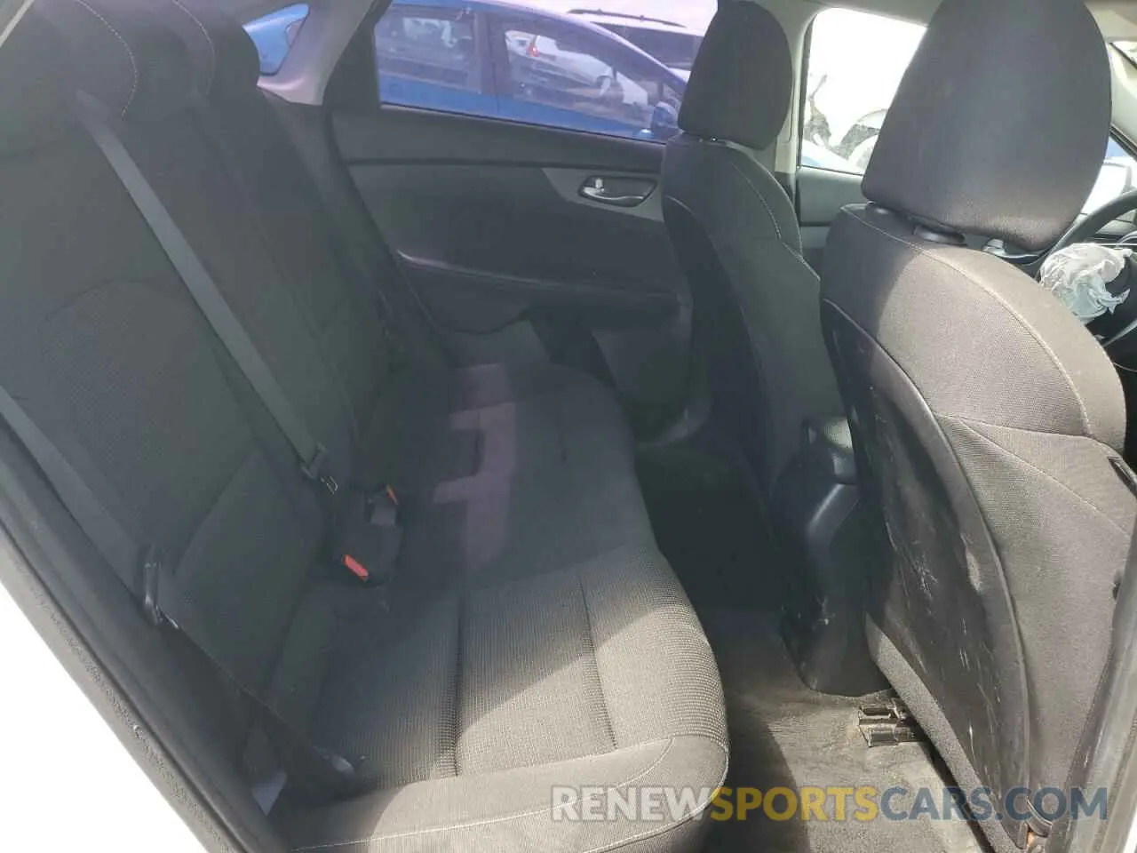10 Photograph of a damaged car 3KPF24AD5LE151232 KIA FORTE 2020
