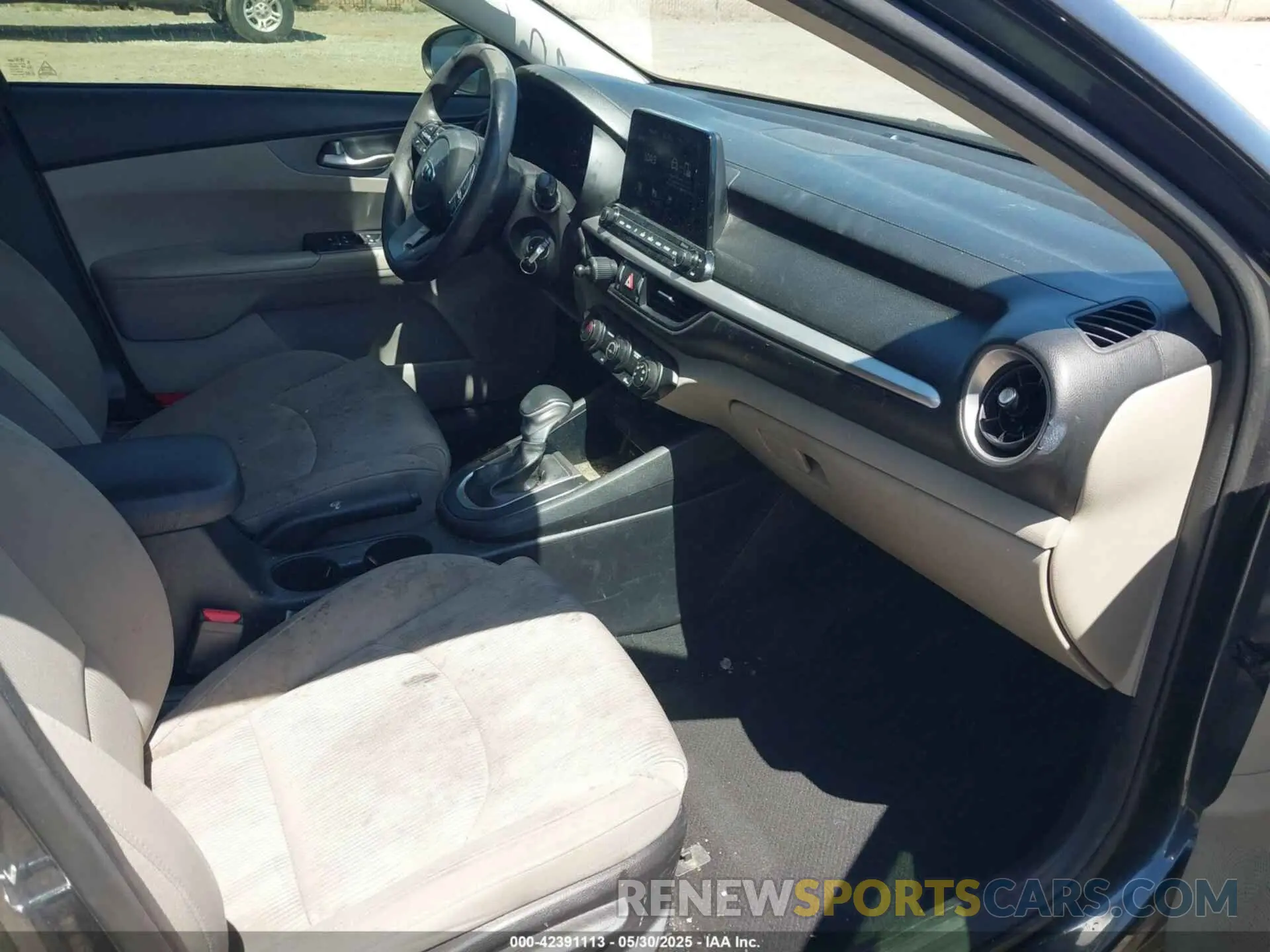 5 Photograph of a damaged car 3KPF24AD5LE152879 KIA FORTE 2020