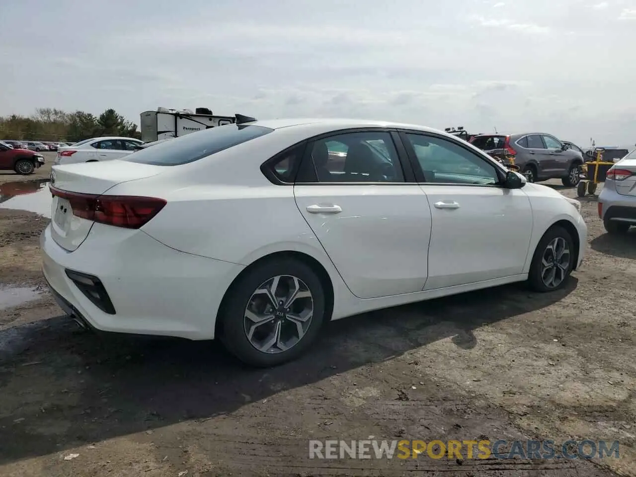 3 Photograph of a damaged car 3KPF24AD5LE170279 KIA FORTE 2020
