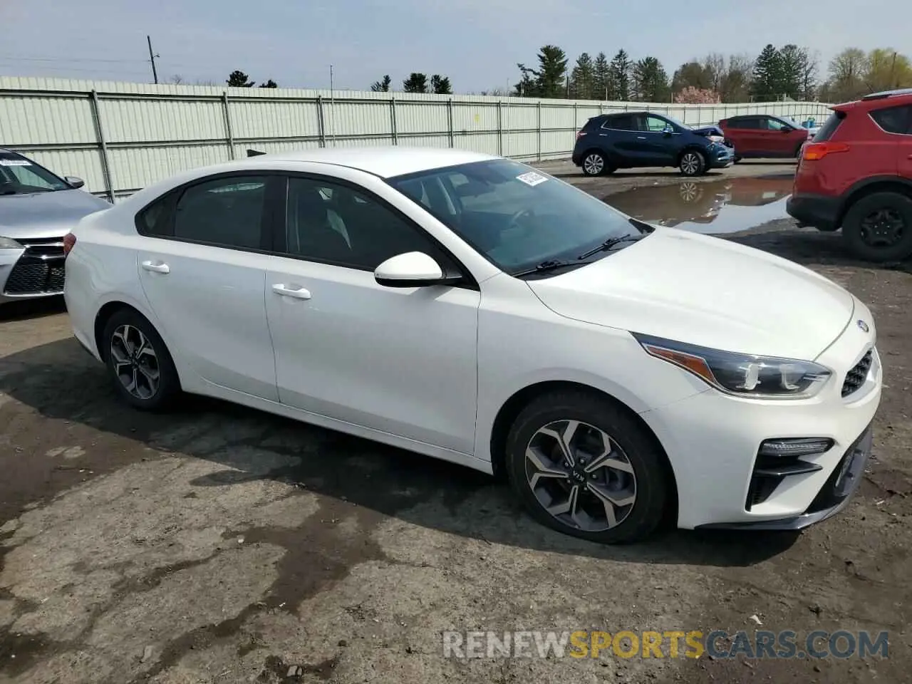4 Photograph of a damaged car 3KPF24AD5LE170279 KIA FORTE 2020
