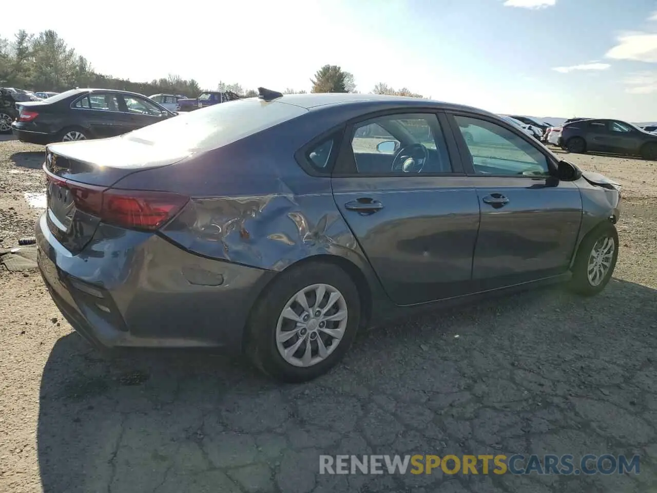 3 Photograph of a damaged car 3KPF24AD5LE181542 KIA FORTE 2020
