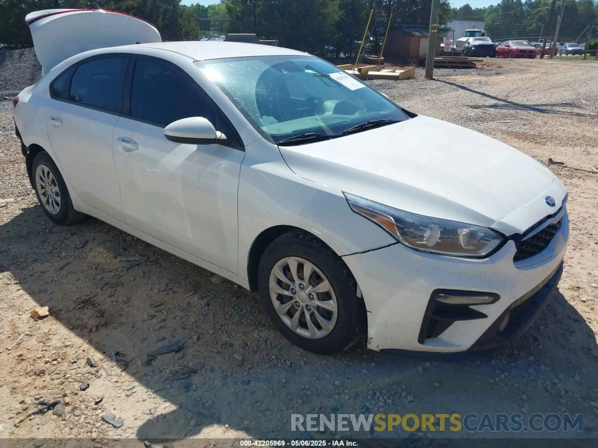1 Photograph of a damaged car 3KPF24AD5LE184392 KIA FORTE 2020