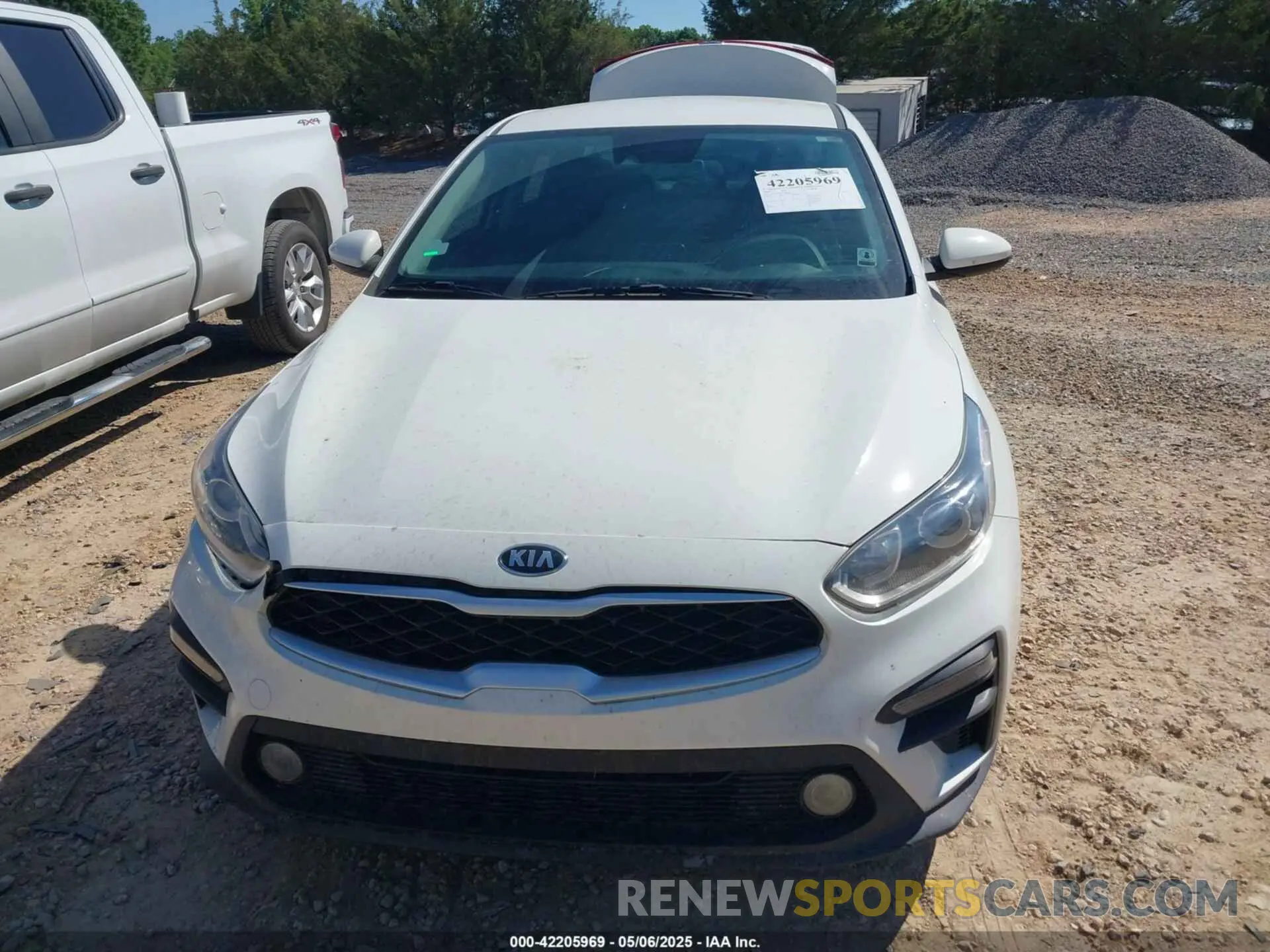 12 Photograph of a damaged car 3KPF24AD5LE184392 KIA FORTE 2020