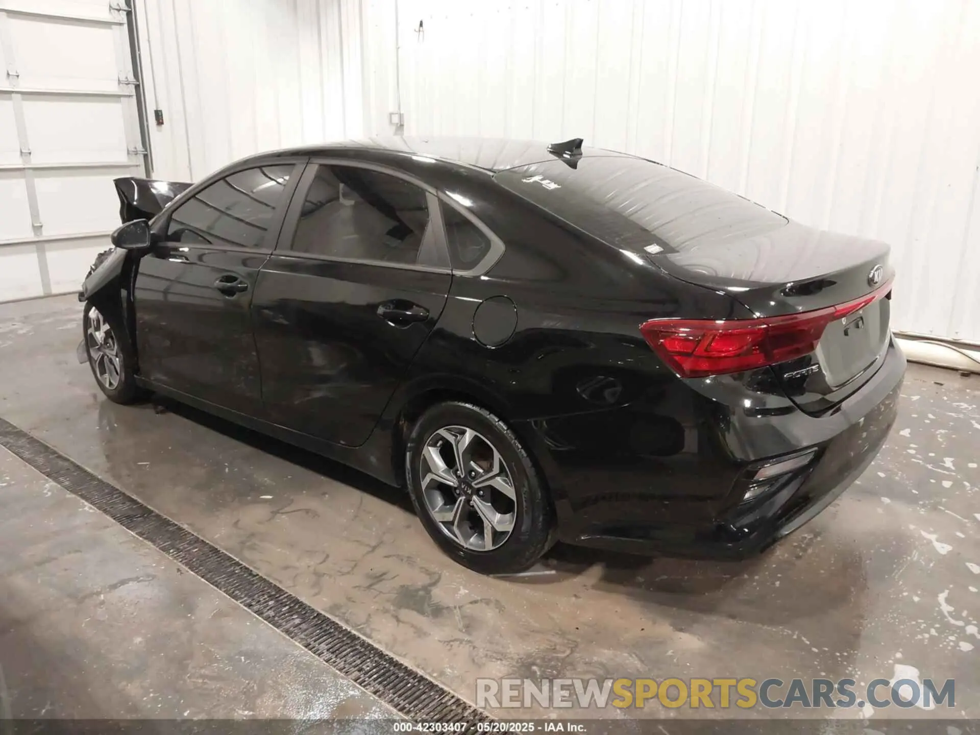3 Photograph of a damaged car 3KPF24AD5LE186840 KIA FORTE 2020