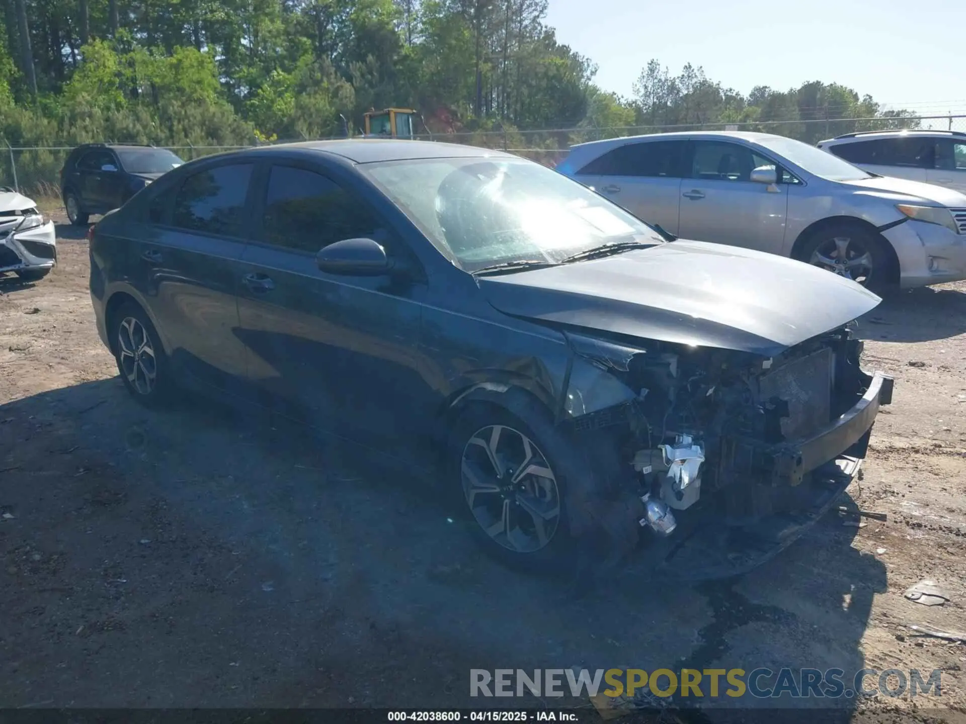 1 Photograph of a damaged car 3KPF24AD5LE204883 KIA FORTE 2020