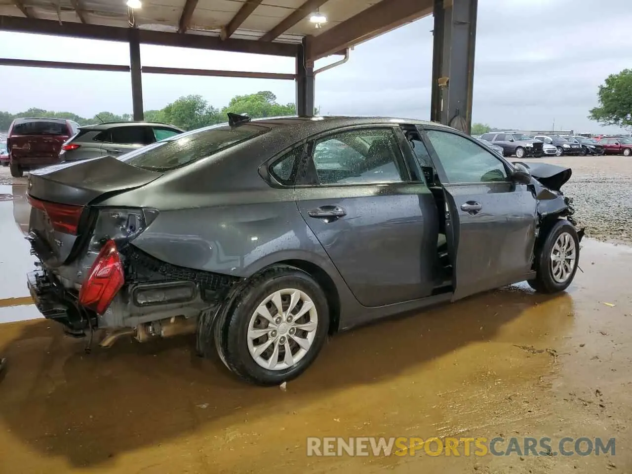 3 Photograph of a damaged car 3KPF24AD5LE229752 KIA FORTE 2020