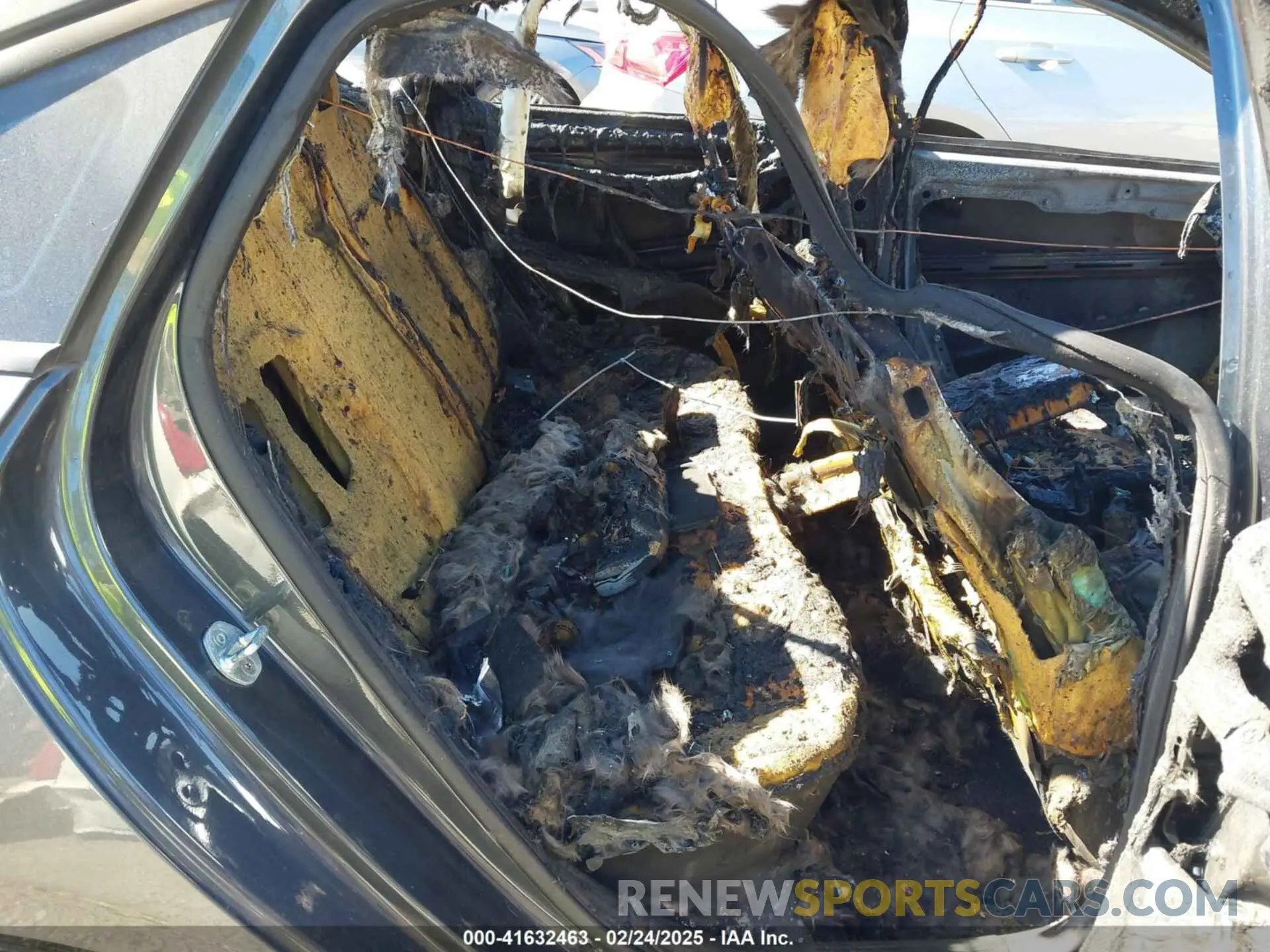 8 Photograph of a damaged car 3KPF24AD5LE232828 KIA FORTE 2020