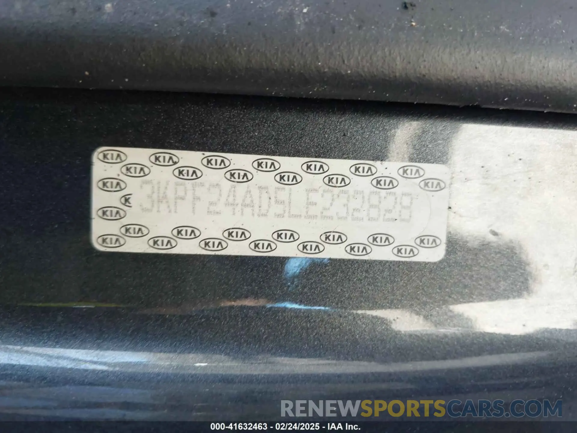 9 Photograph of a damaged car 3KPF24AD5LE232828 KIA FORTE 2020