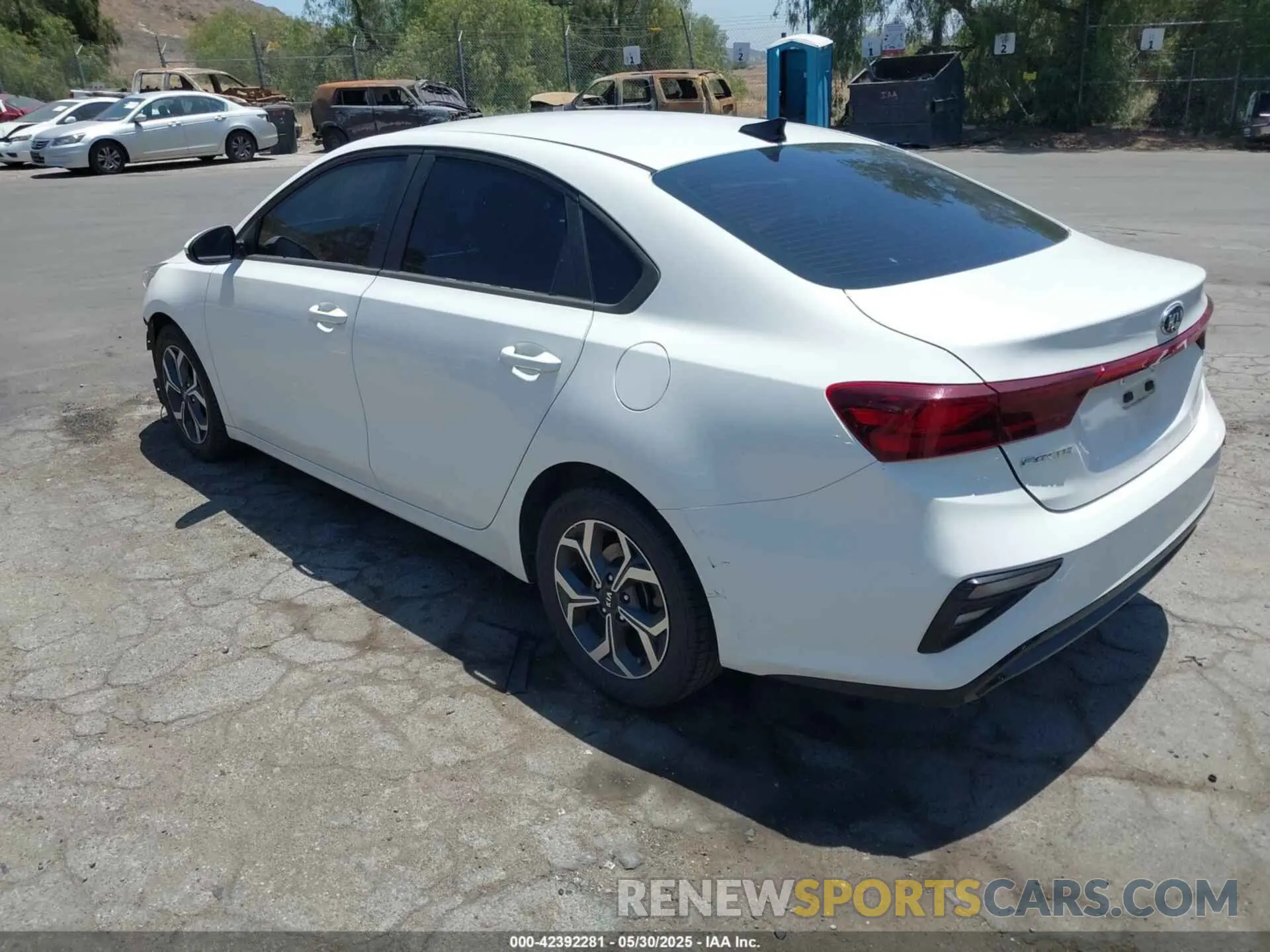 3 Photograph of a damaged car 3KPF24AD5LE239634 KIA FORTE 2020