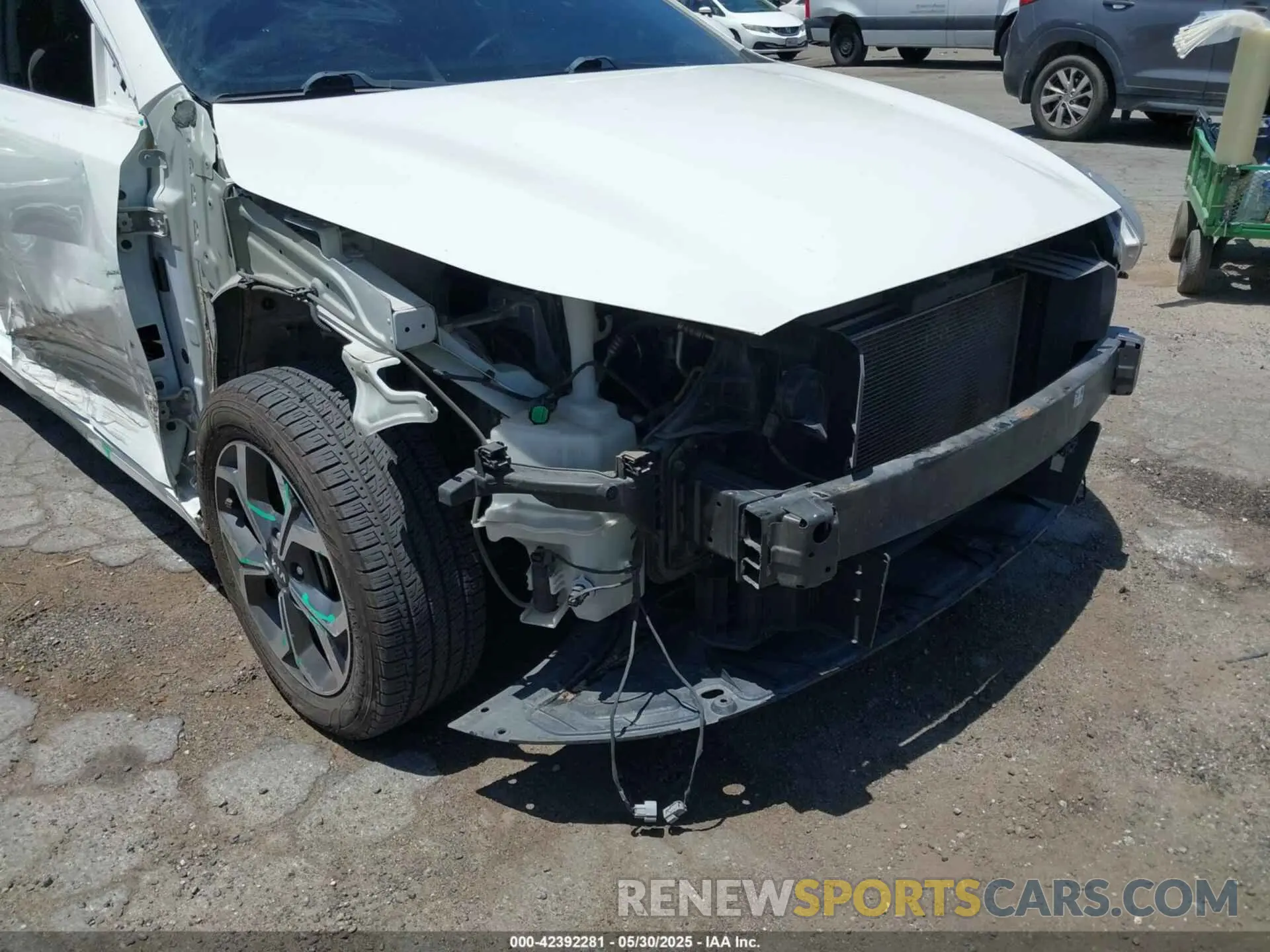 6 Photograph of a damaged car 3KPF24AD5LE239634 KIA FORTE 2020