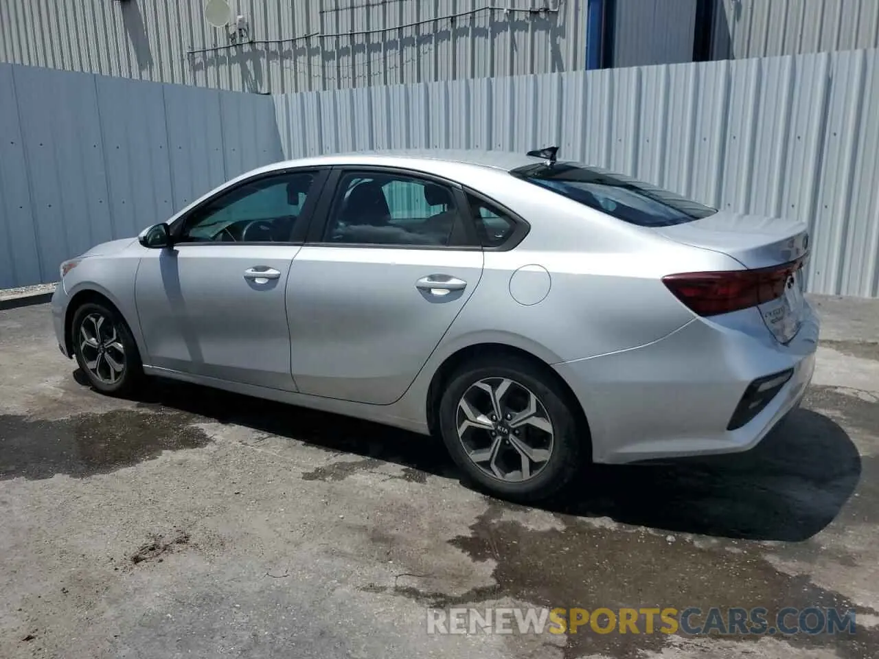 2 Photograph of a damaged car 3KPF24AD5LE246387 KIA FORTE 2020