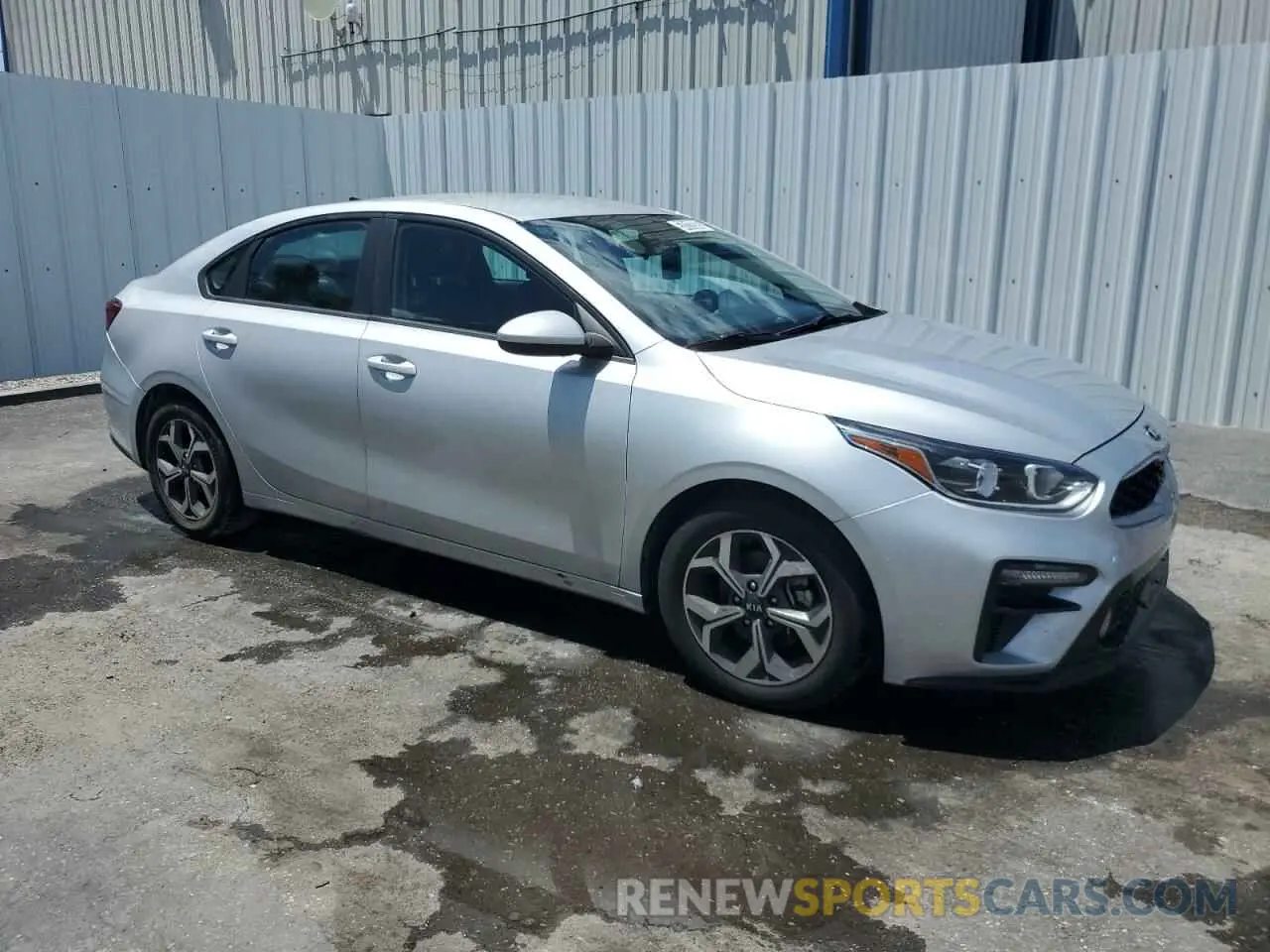 4 Photograph of a damaged car 3KPF24AD5LE246387 KIA FORTE 2020