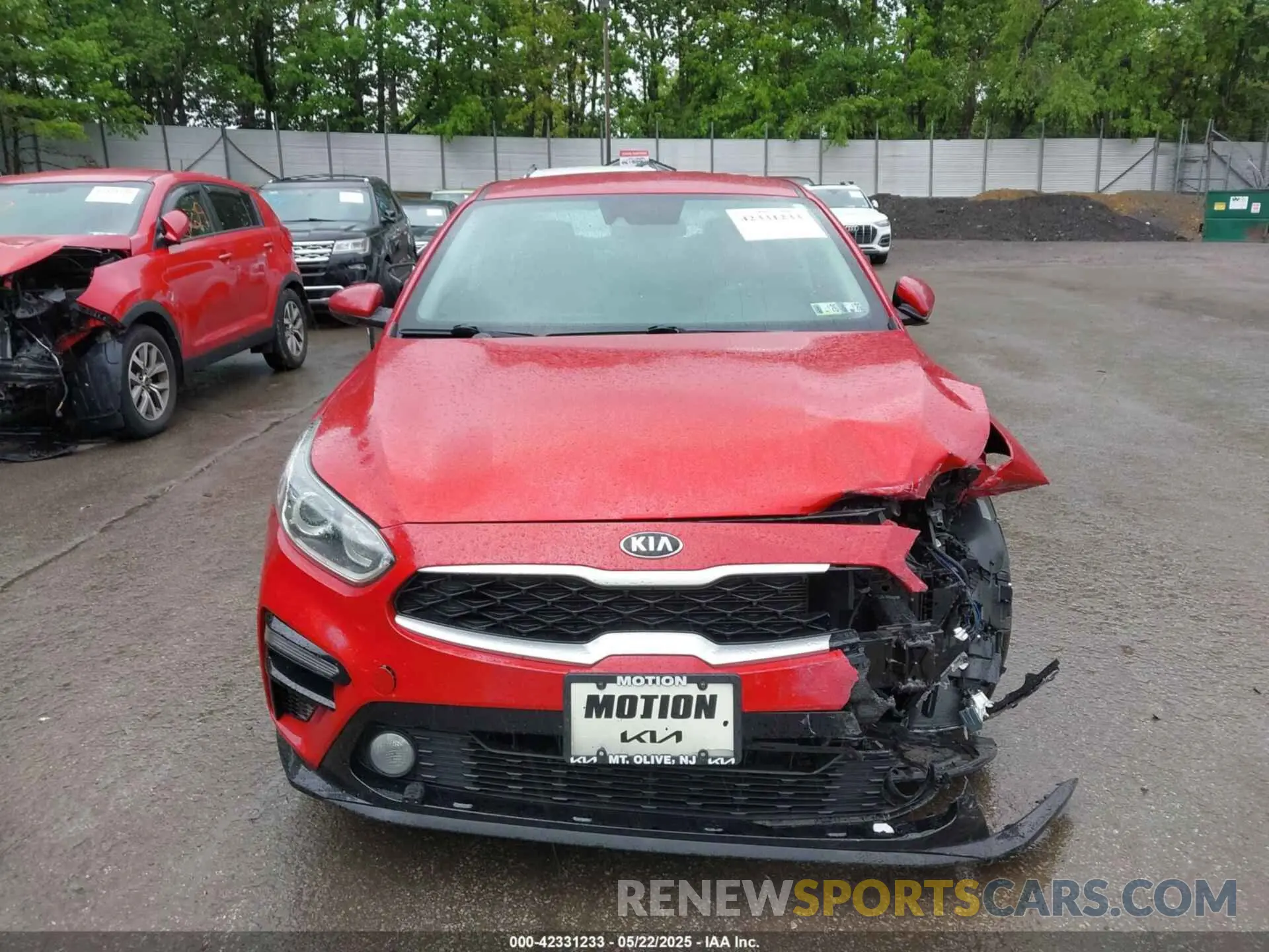 13 Photograph of a damaged car 3KPF24AD5LE255316 KIA FORTE 2020