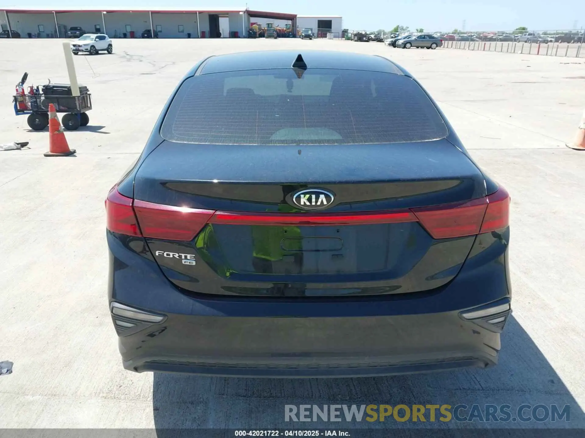 16 Photograph of a damaged car 3KPF24AD5LE258006 KIA FORTE 2020