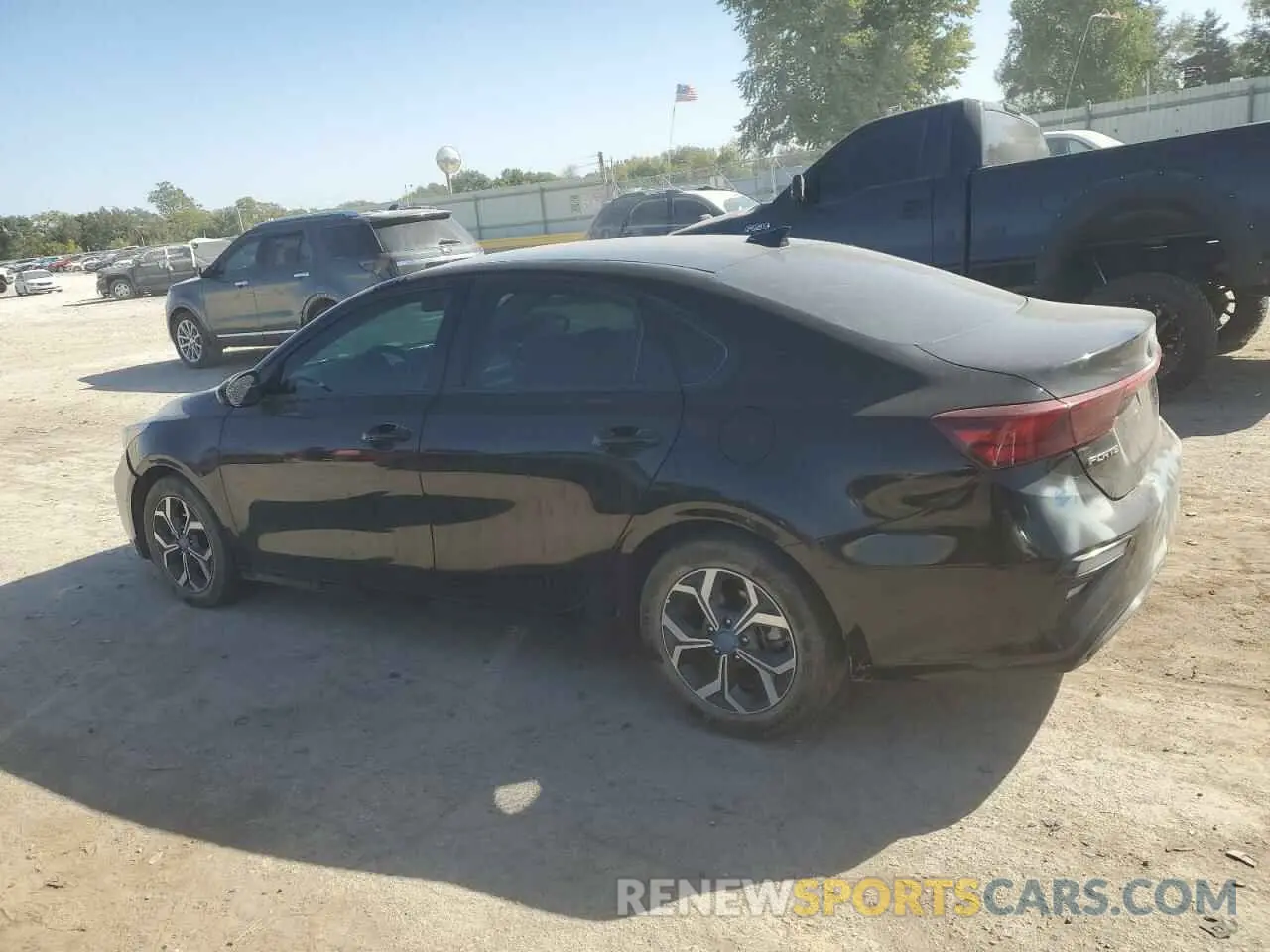 2 Photograph of a damaged car 3KPF24AD5LE260581 KIA FORTE 2020