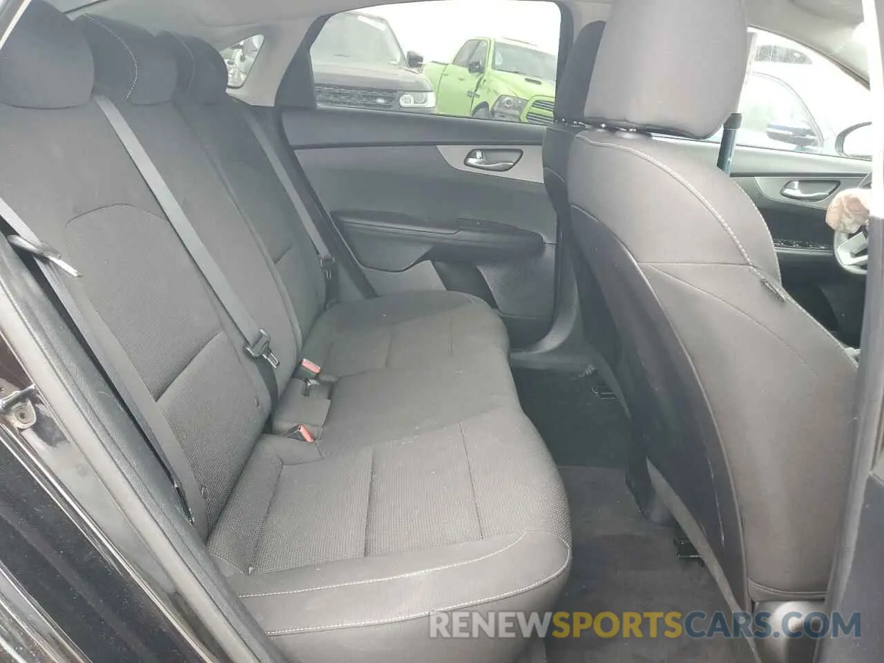 10 Photograph of a damaged car 3KPF24AD6LE150798 KIA FORTE 2020
