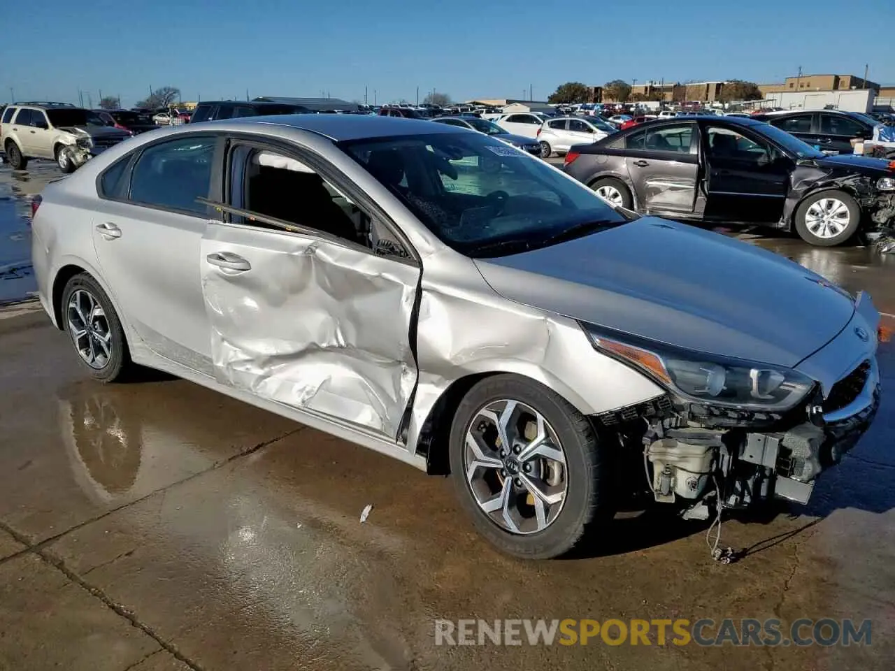 4 Photograph of a damaged car 3KPF24AD6LE150882 KIA FORTE 2020