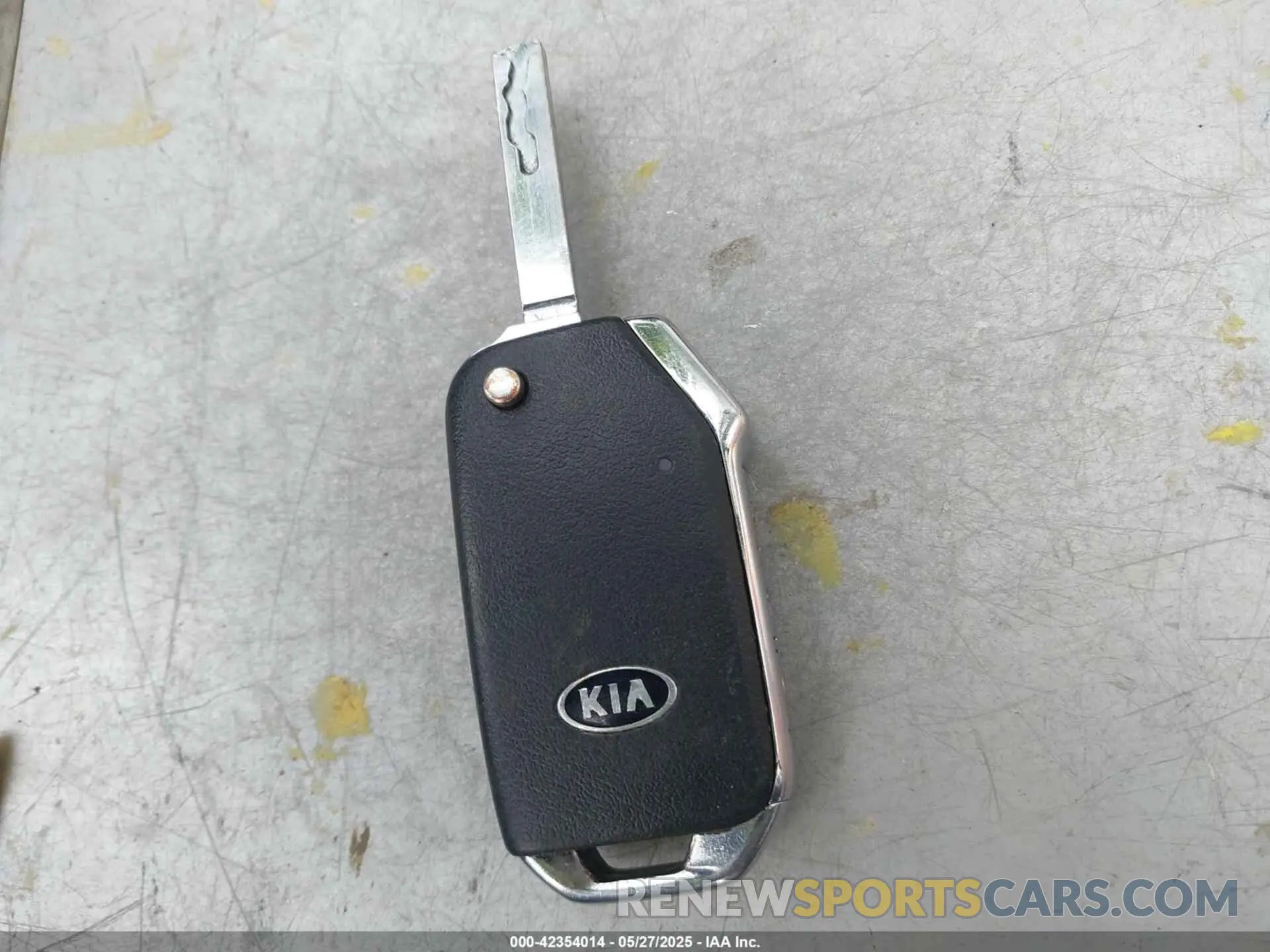 11 Photograph of a damaged car 3KPF24AD6LE160232 KIA FORTE 2020