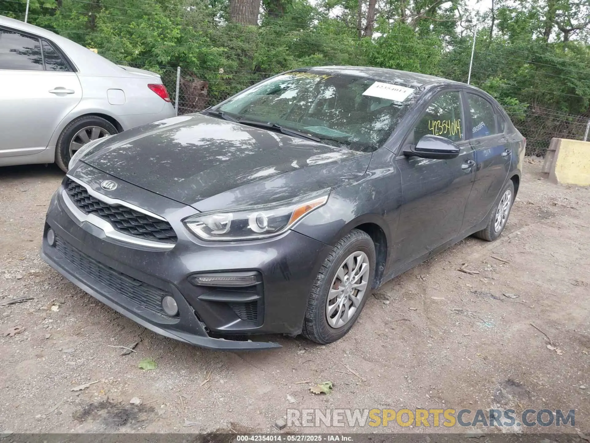 2 Photograph of a damaged car 3KPF24AD6LE160232 KIA FORTE 2020