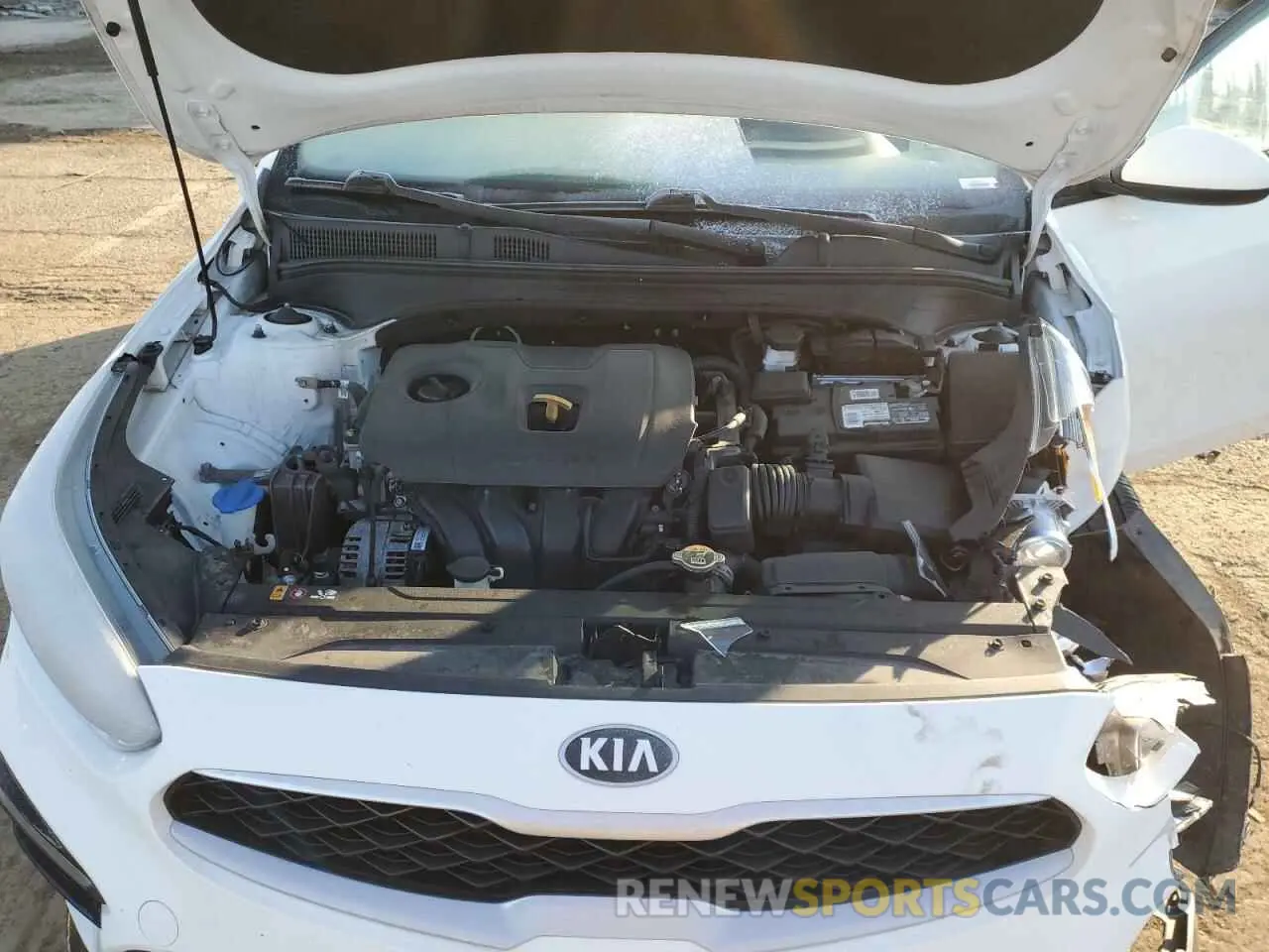 12 Photograph of a damaged car 3KPF24AD6LE186569 KIA FORTE 2020