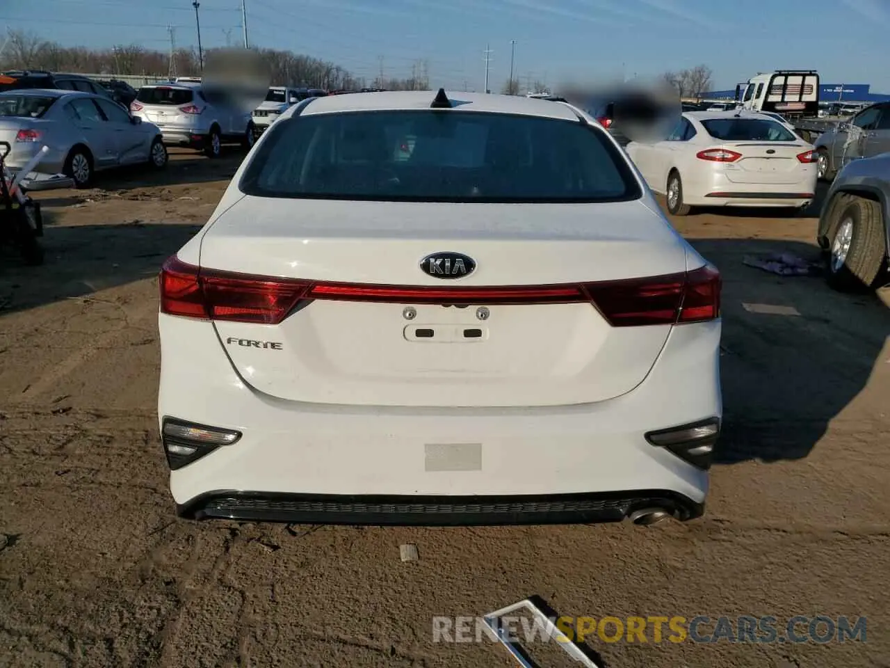 6 Photograph of a damaged car 3KPF24AD6LE186569 KIA FORTE 2020