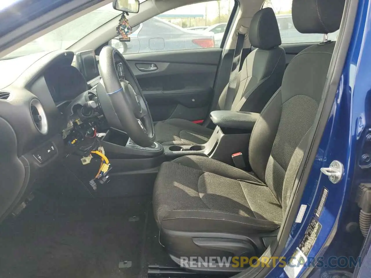 7 Photograph of a damaged car 3KPF24AD6LE202799 KIA FORTE 2020