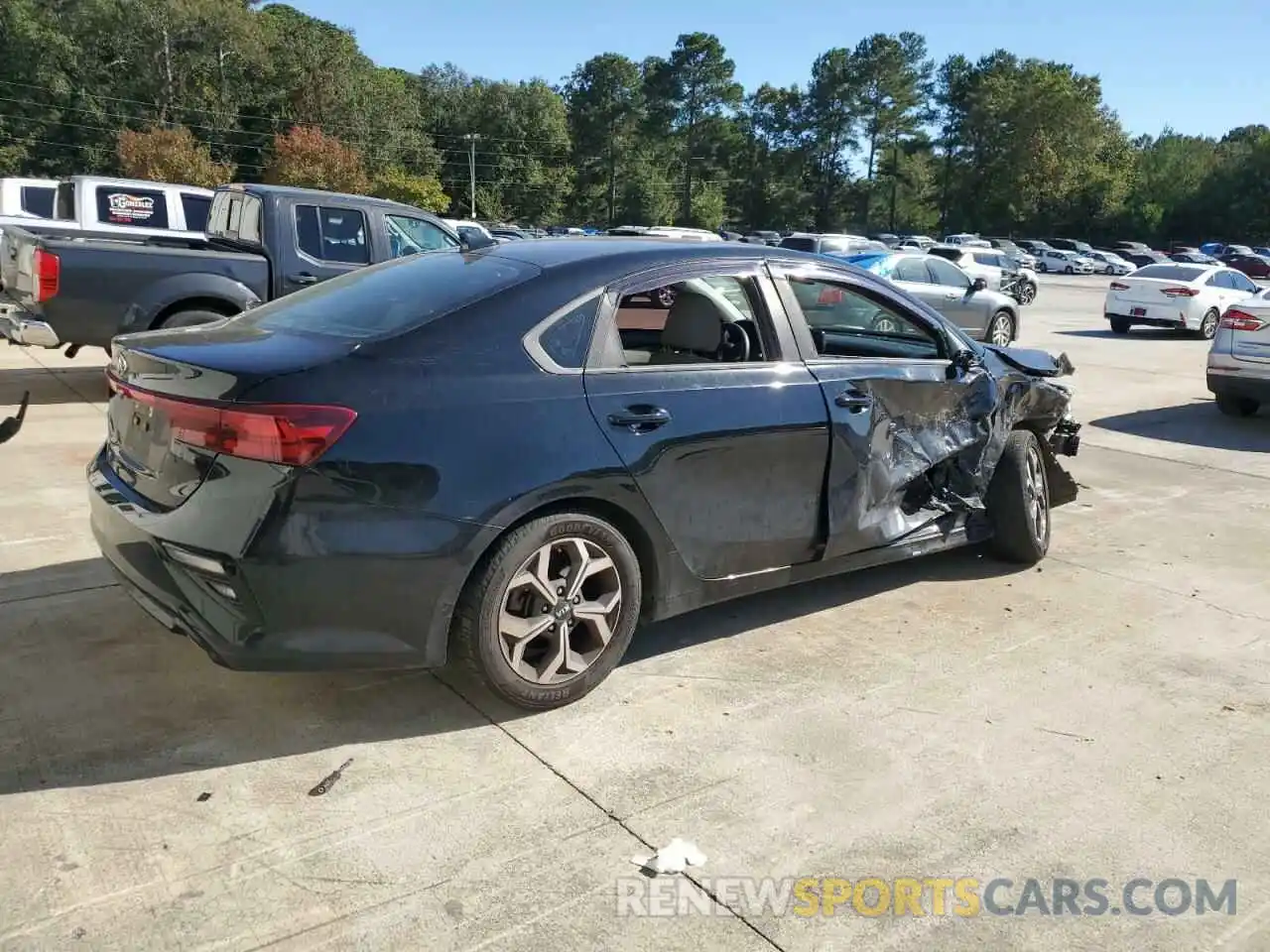 3 Photograph of a damaged car 3KPF24AD6LE202916 KIA FORTE 2020