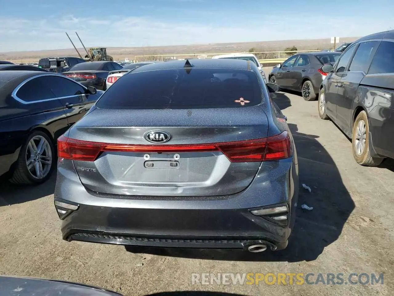 6 Photograph of a damaged car 3KPF24AD6LE208196 KIA FORTE 2020