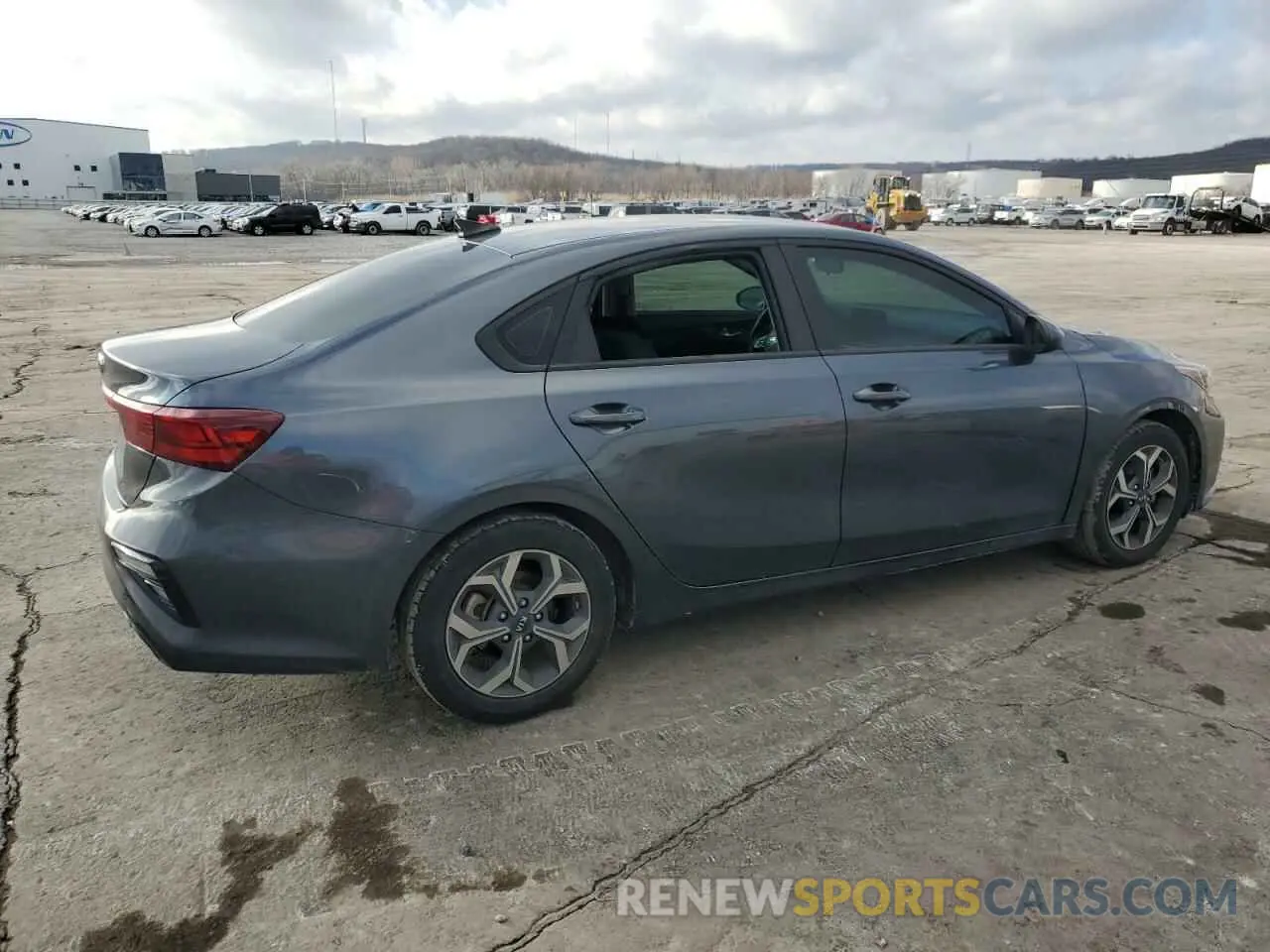 3 Photograph of a damaged car 3KPF24AD6LE220204 KIA FORTE 2020