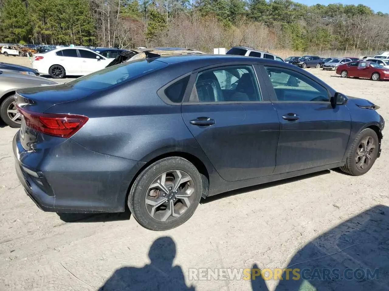 3 Photograph of a damaged car 3KPF24AD6LE222602 KIA FORTE 2020
