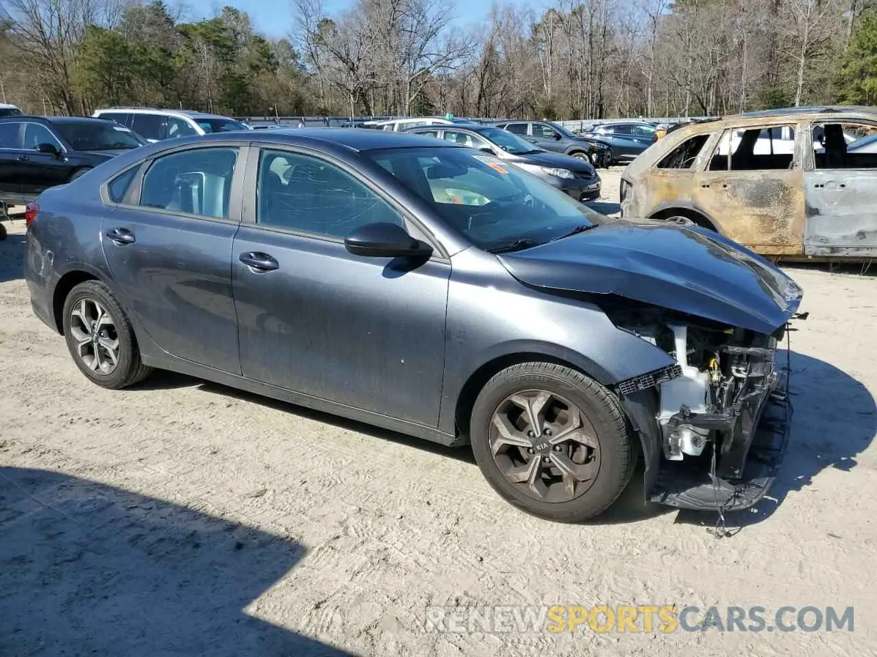 4 Photograph of a damaged car 3KPF24AD6LE222602 KIA FORTE 2020
