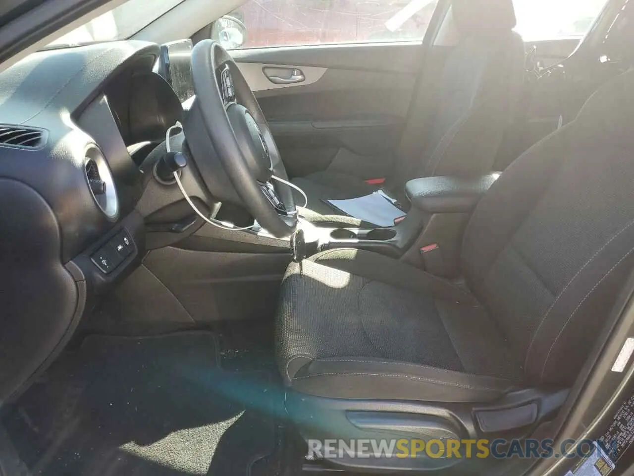 7 Photograph of a damaged car 3KPF24AD6LE222602 KIA FORTE 2020
