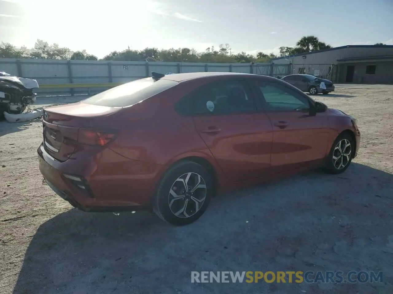 3 Photograph of a damaged car 3KPF24AD6LE236645 KIA FORTE 2020