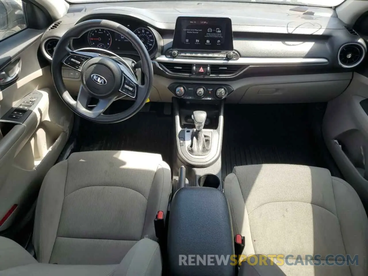 8 Photograph of a damaged car 3KPF24AD6LE239271 KIA FORTE 2020